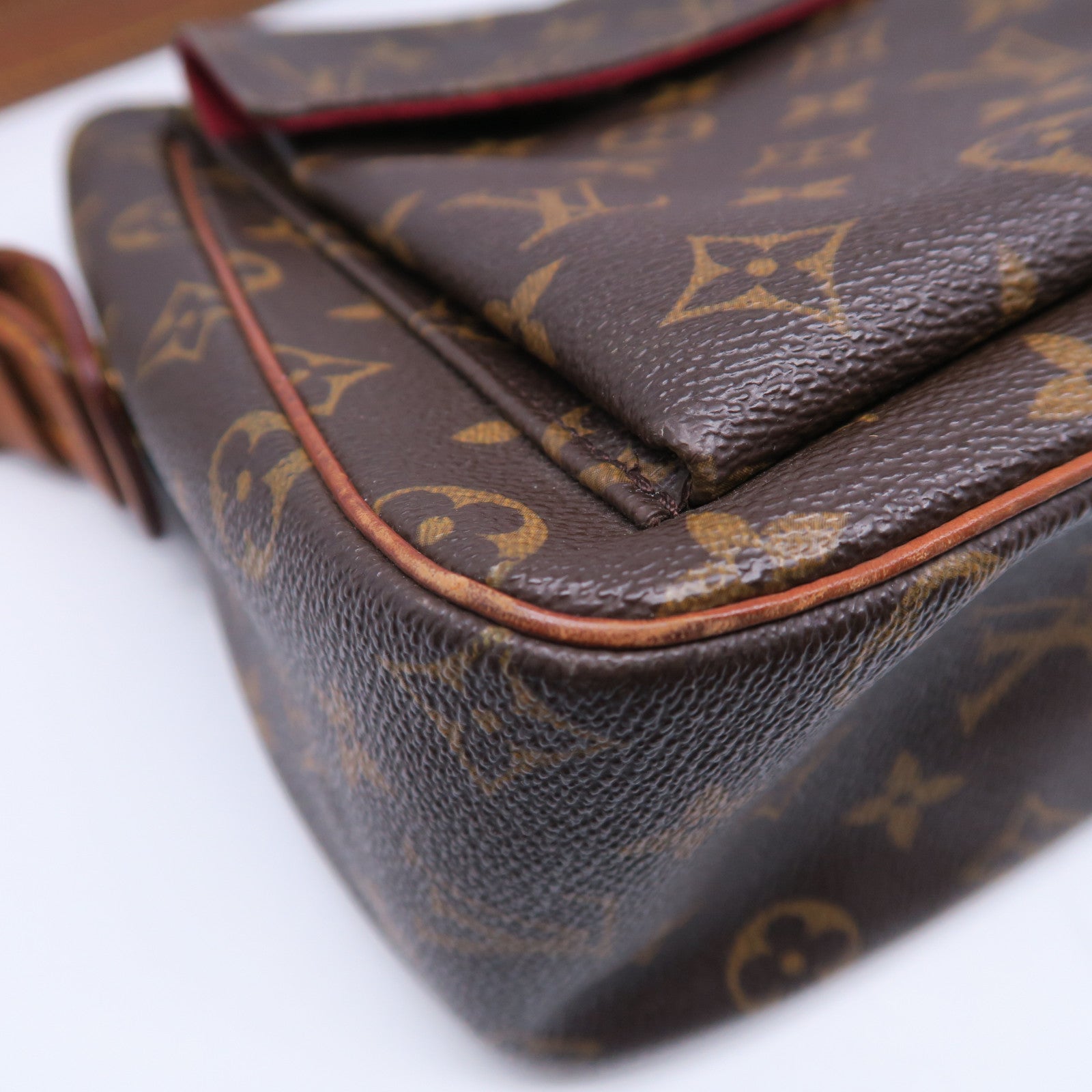 LOUIS VUITTON 塗層帆布Viva Cite GM金扣肩背袋啡色
