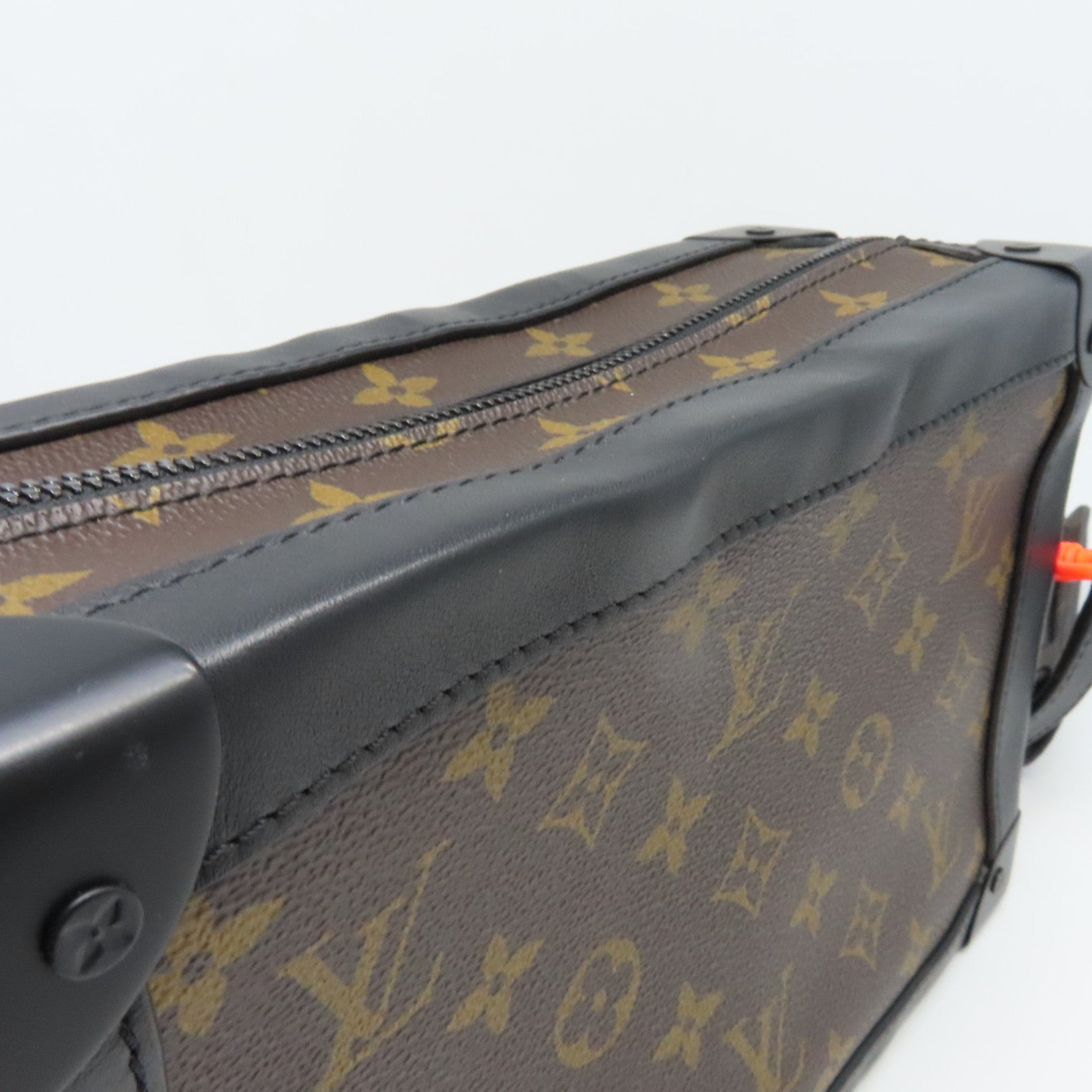 LOUIS VUITTON Monogram Soft Trunk Shoulder Bag肩背袋啡色