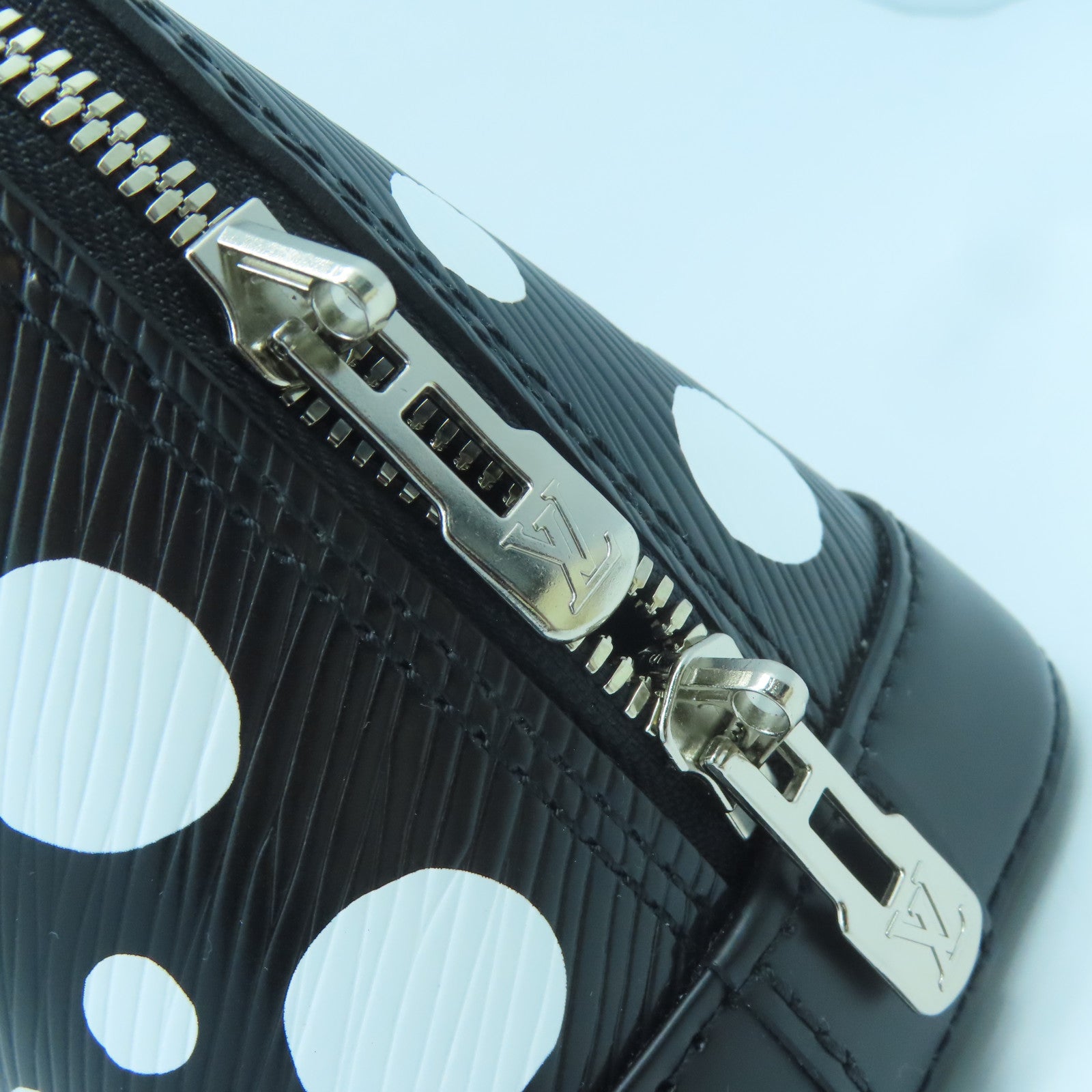 LOUIS VUITTON Epi LV x YK Alma BB银扣手挽肩背两用袋黑色