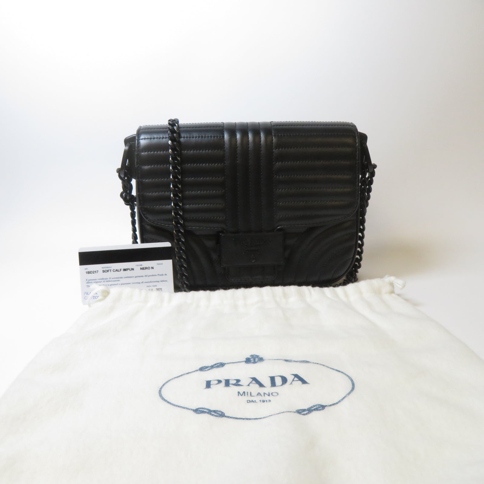 PRADA 牛皮皮革Chain Shoulder黑扣鏈帶肩背袋黑色