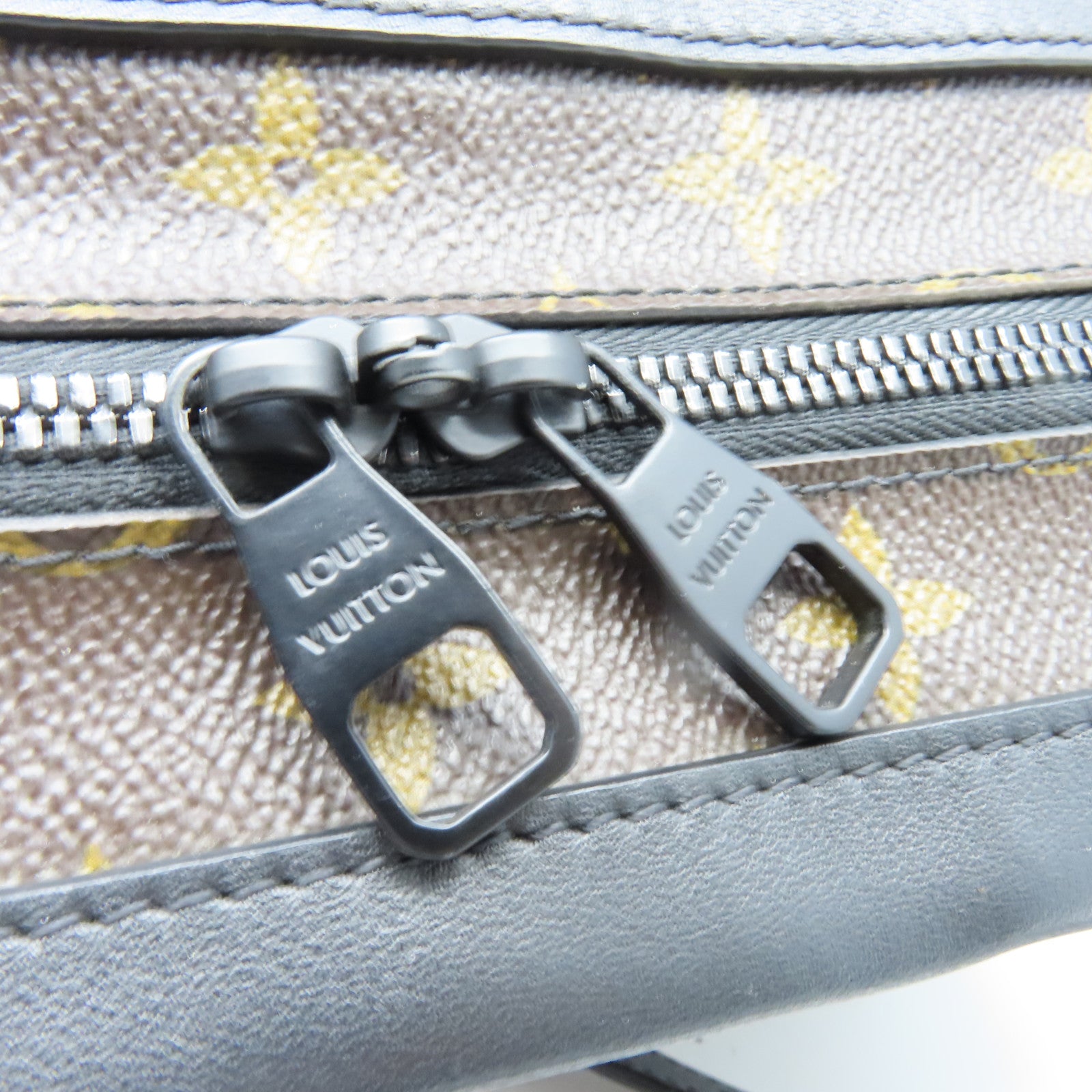 LOUIS VUITTON Monogram Soft Trunk Shoulder Bag肩背袋啡色