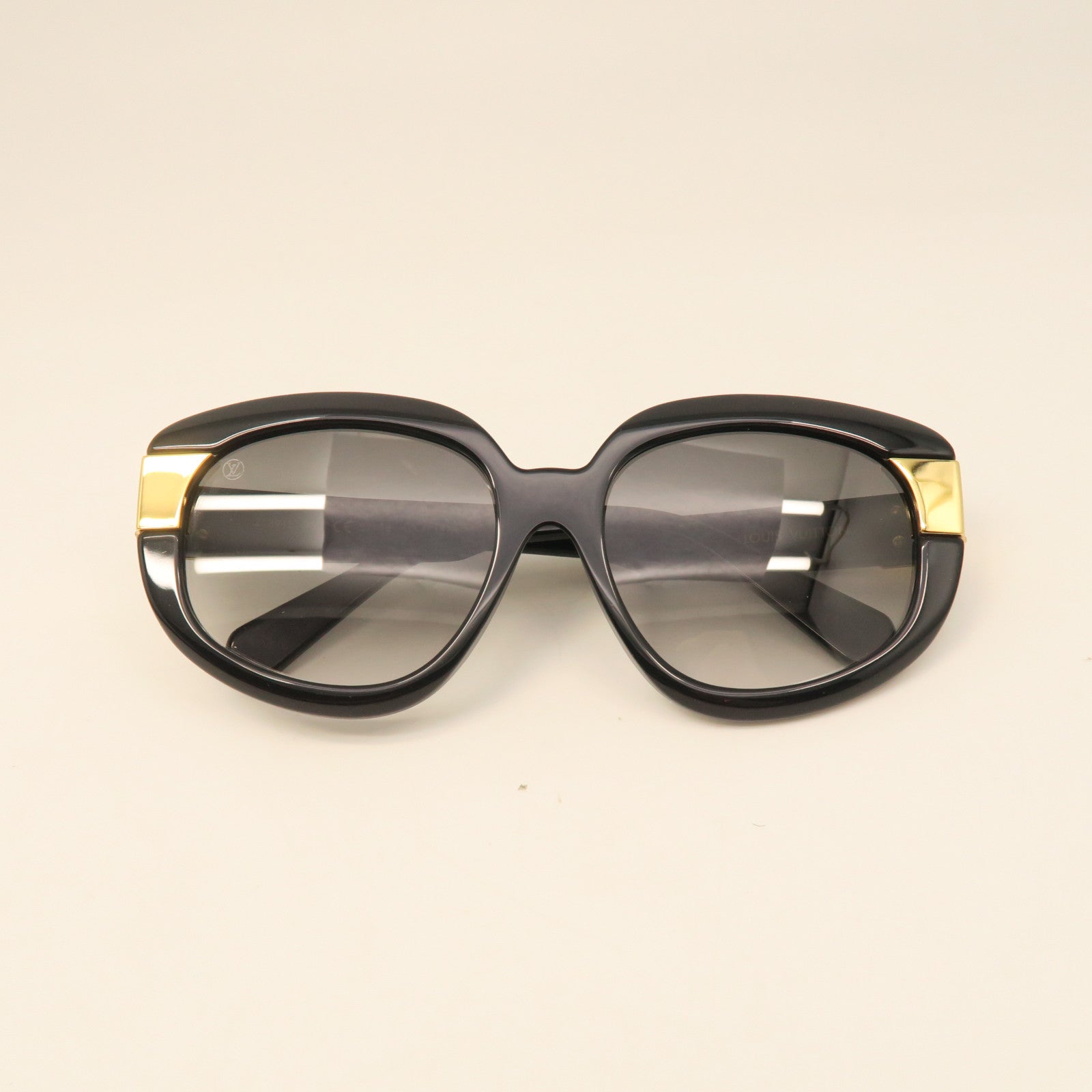 LOUIS VUITTON PVC Sunglass Gold Buckle Sunglasses Black