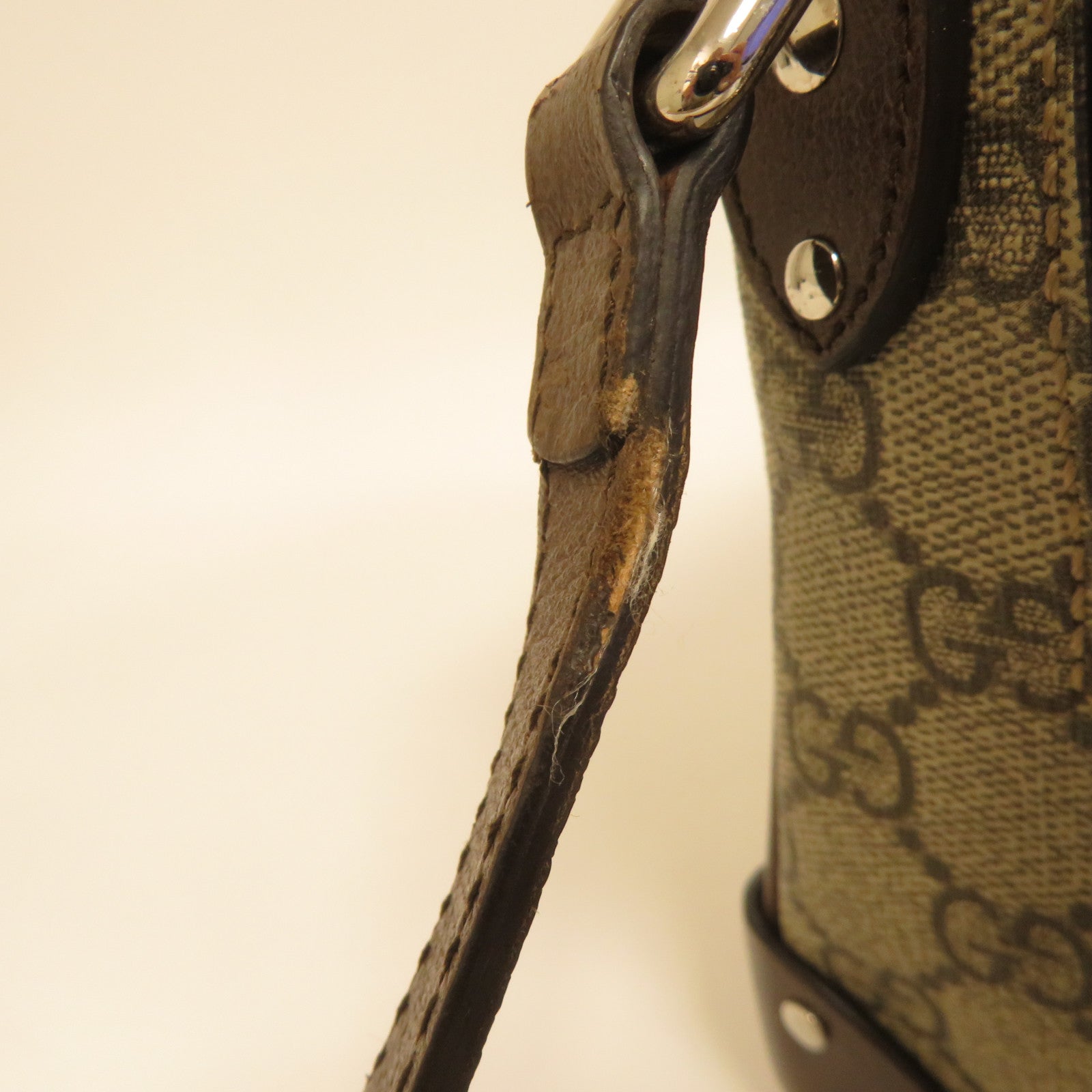 GUCCI 塗層帆布Shoulder Bag銀扣肩背袋啡色