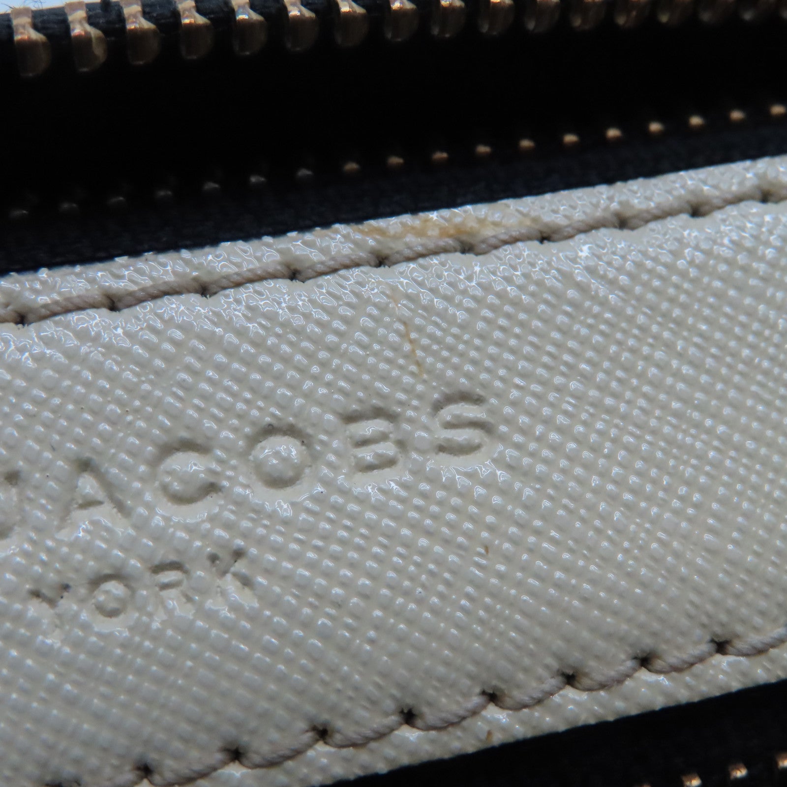 MARC JACOBS 牛皮皮革Carmera Bag金扣肩背袋紅色