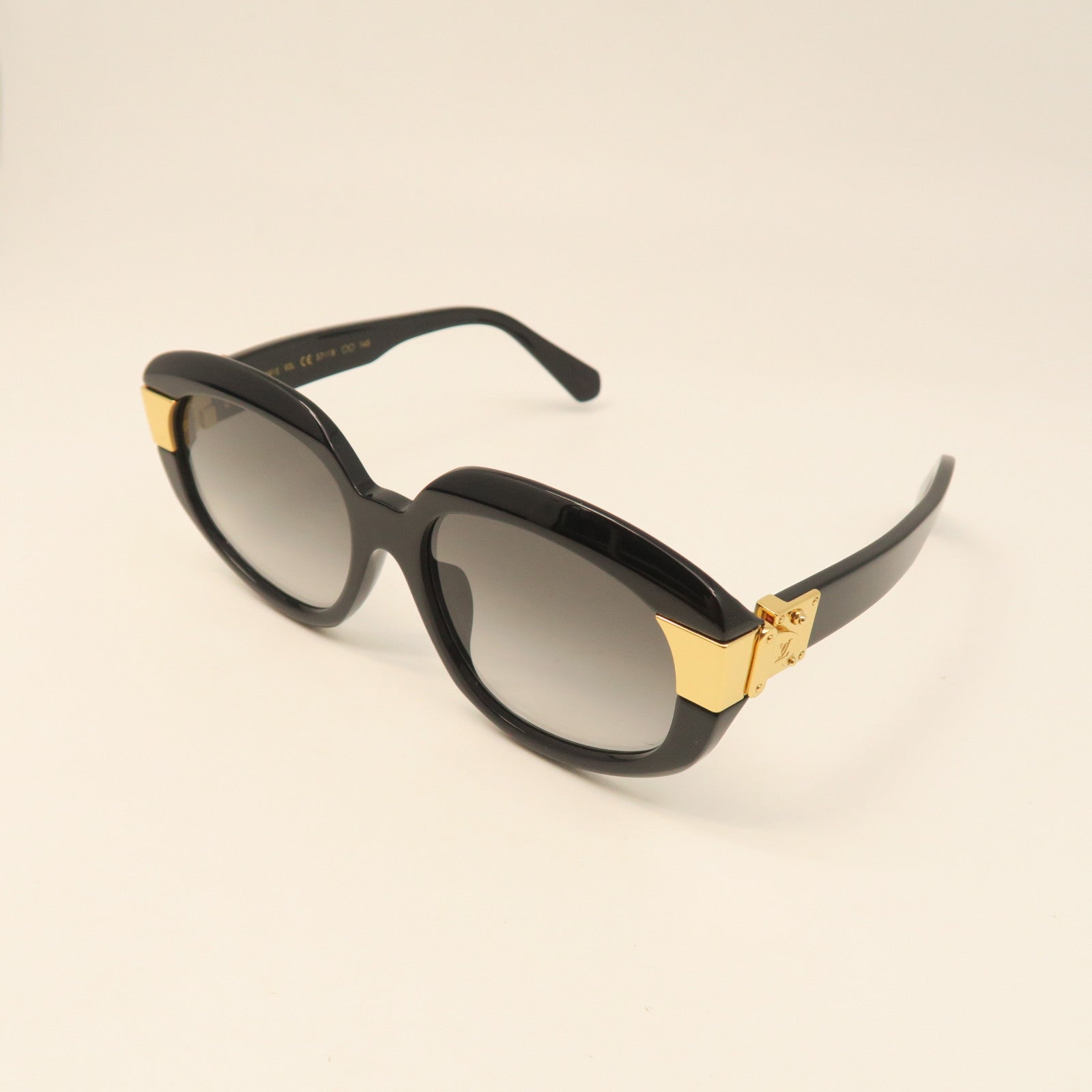 LOUIS VUITTON PVC Sunglass Gold Buckle Sunglasses Black