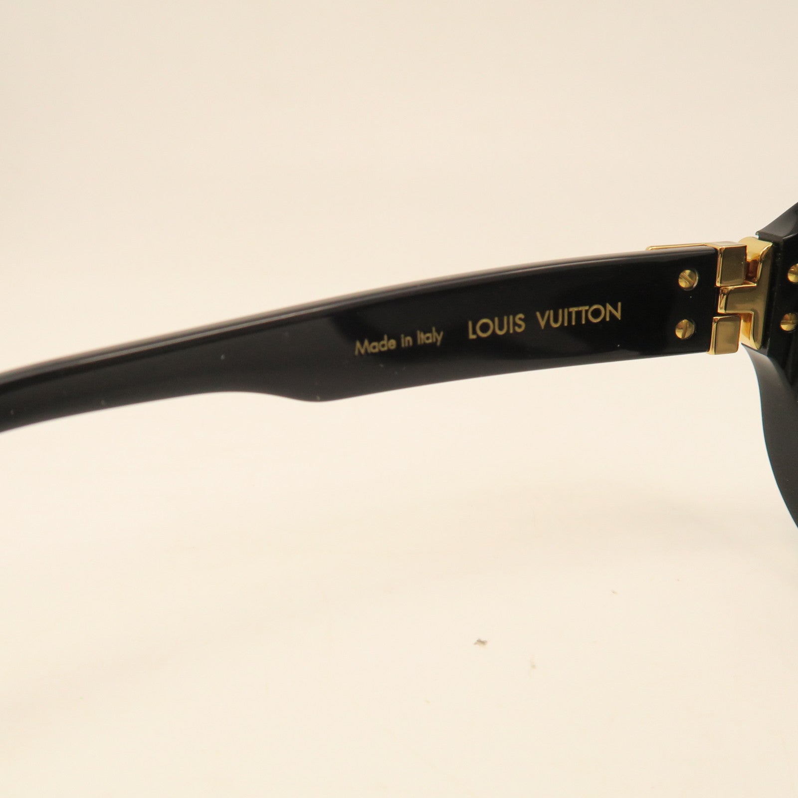 LOUIS VUITTON PVC Sunglass Gold Buckle Sunglasses Black