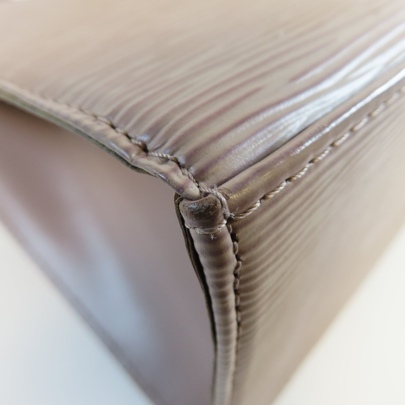 LOUIS VUITTON Epi Croisette PM銀扣肩背袋灰色