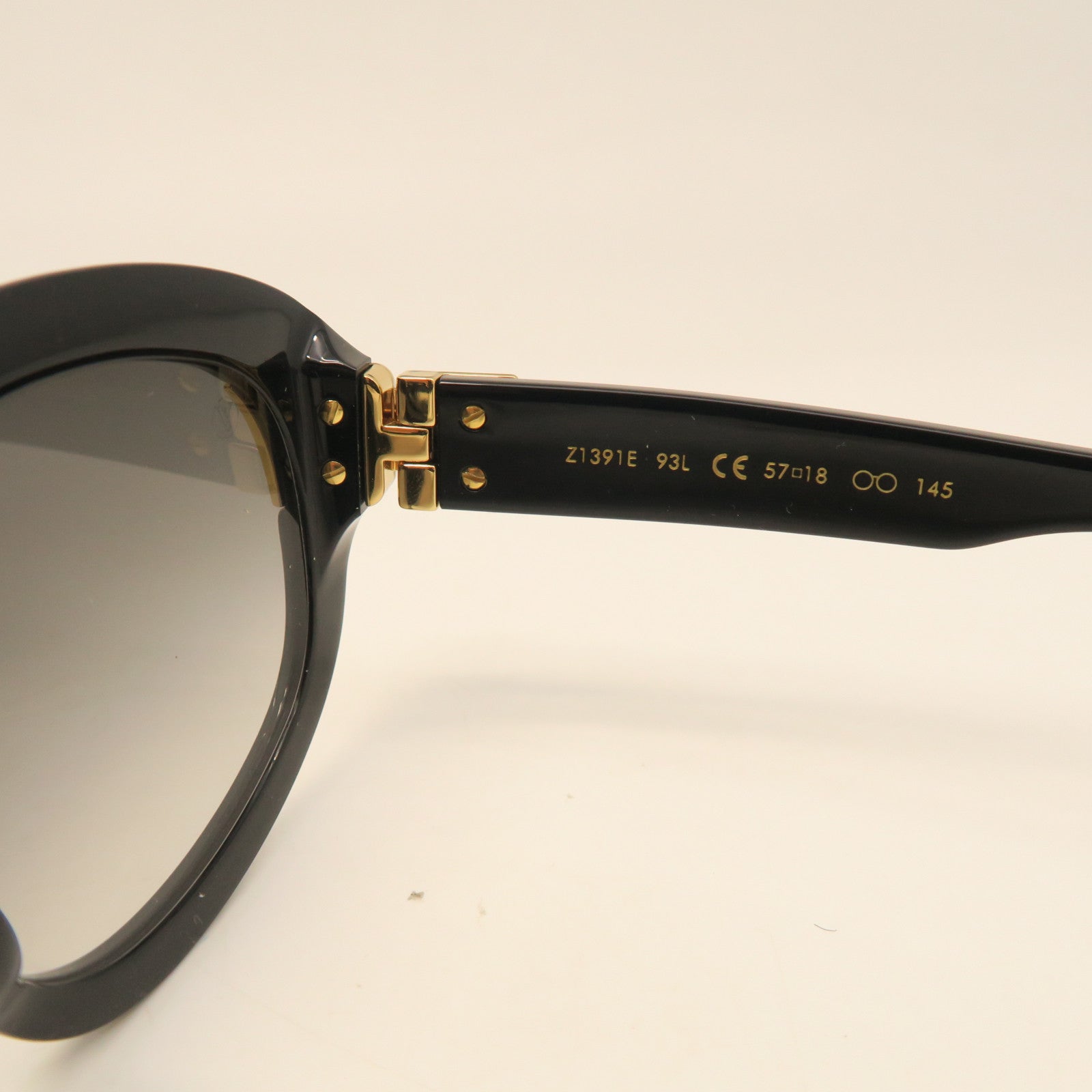 LOUIS VUITTON PVC Sunglass Gold Buckle Sunglasses Black