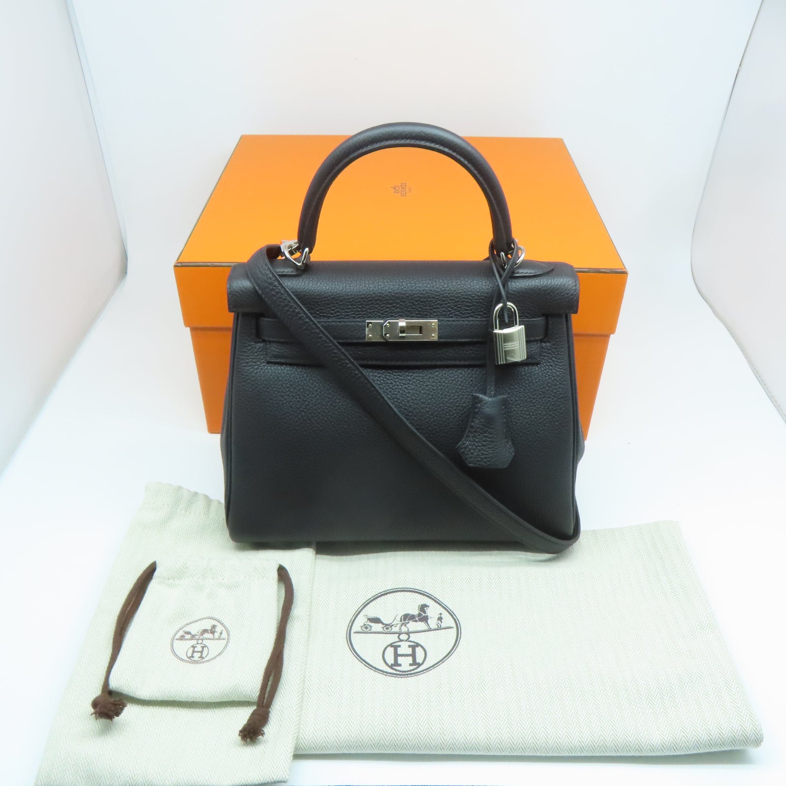HERMES 【激減優惠】Clemence皮革Kelly 25銀扣手挽肩背兩用袋黑色