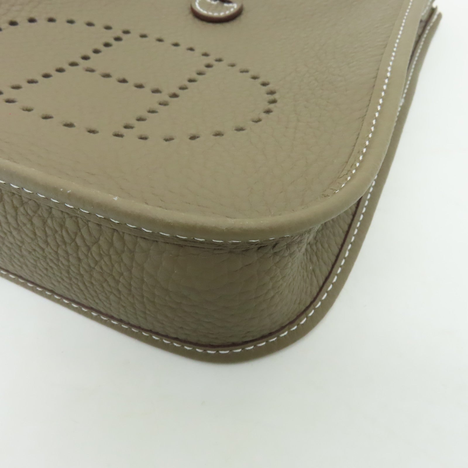 HERMES Clemence皮革Evelyne TPM金扣肩背袋棕色