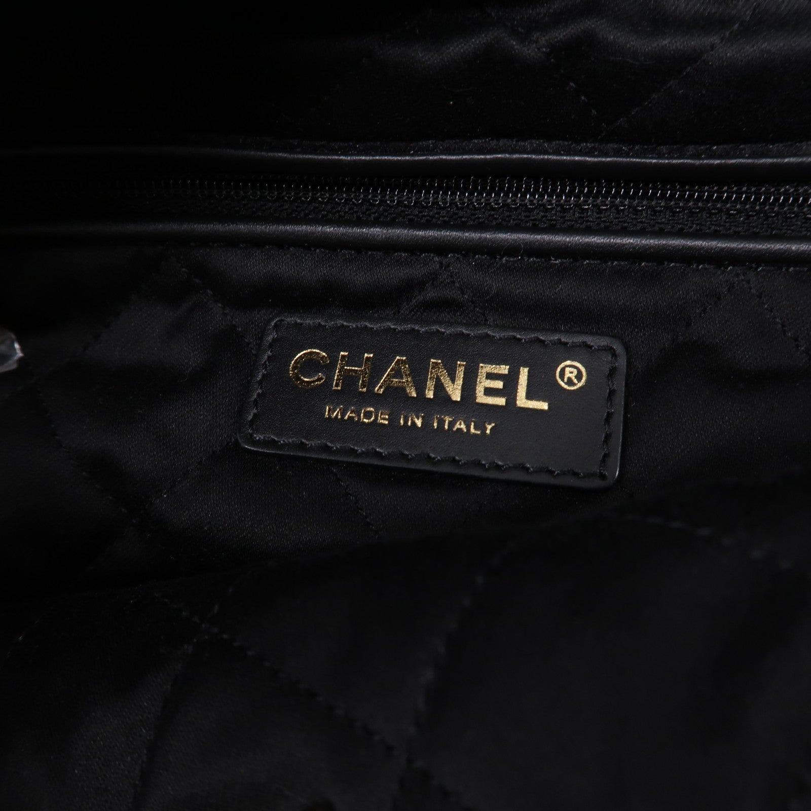 CHANEL 菱格羊皮皮革C22 Small金扣鏈帶肩背袋黑色
