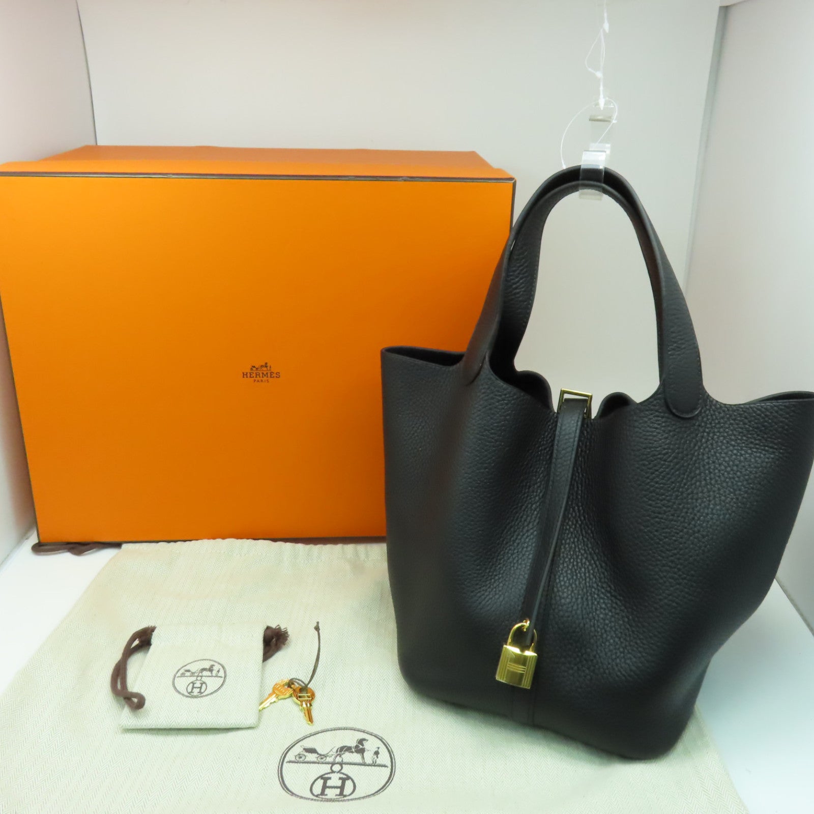 HERMES Clemence皮革Picotin MM金扣手挽袋黑色