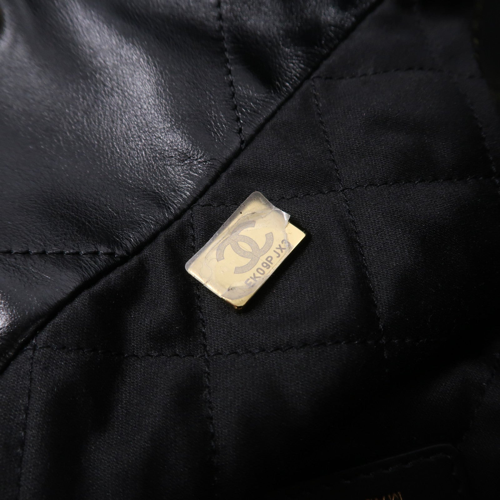 CHANEL 菱格羊皮皮革C22 Small金扣鏈帶肩背袋黑色