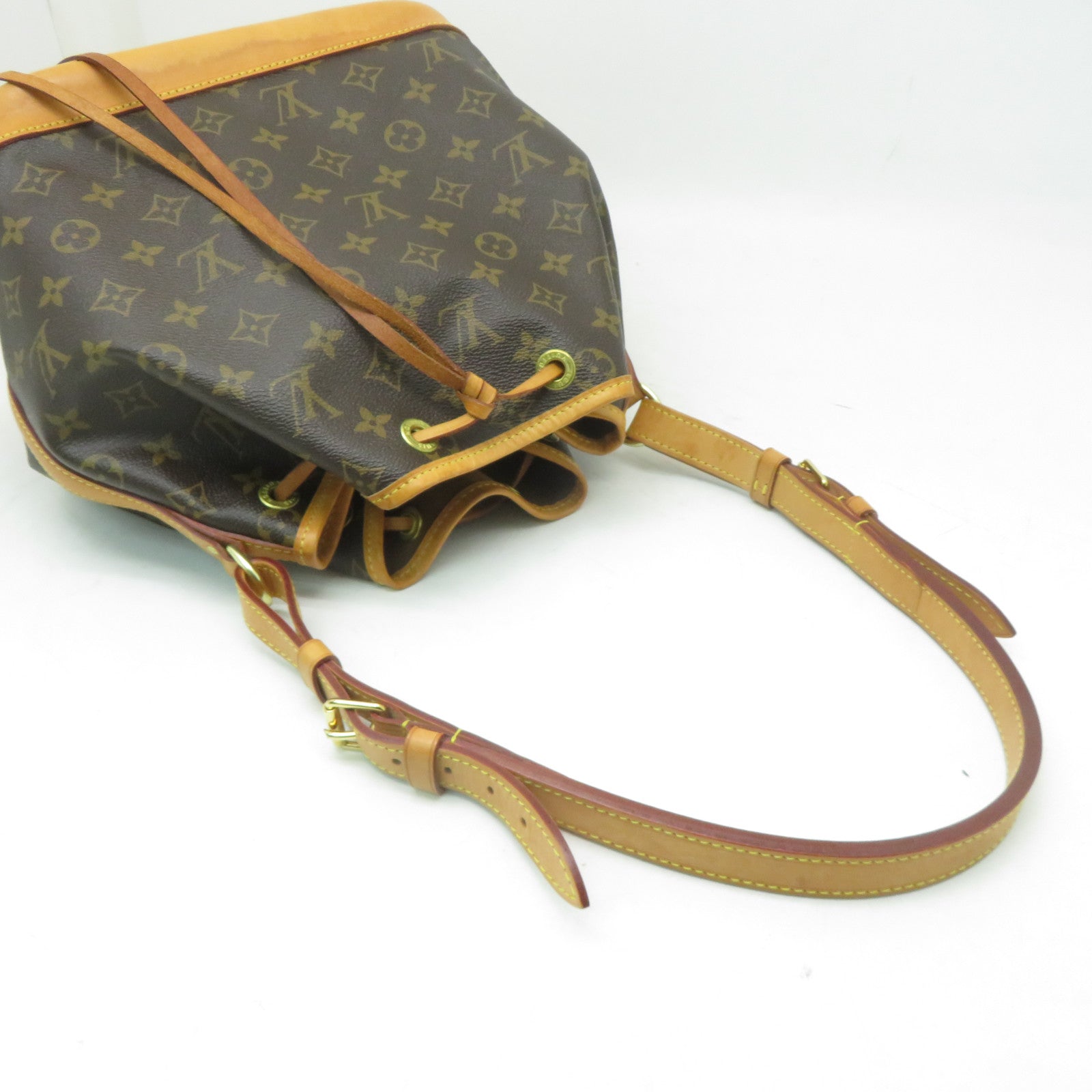 LOUIS VUITTON Monogram Petit Noe金扣肩背袋啡色