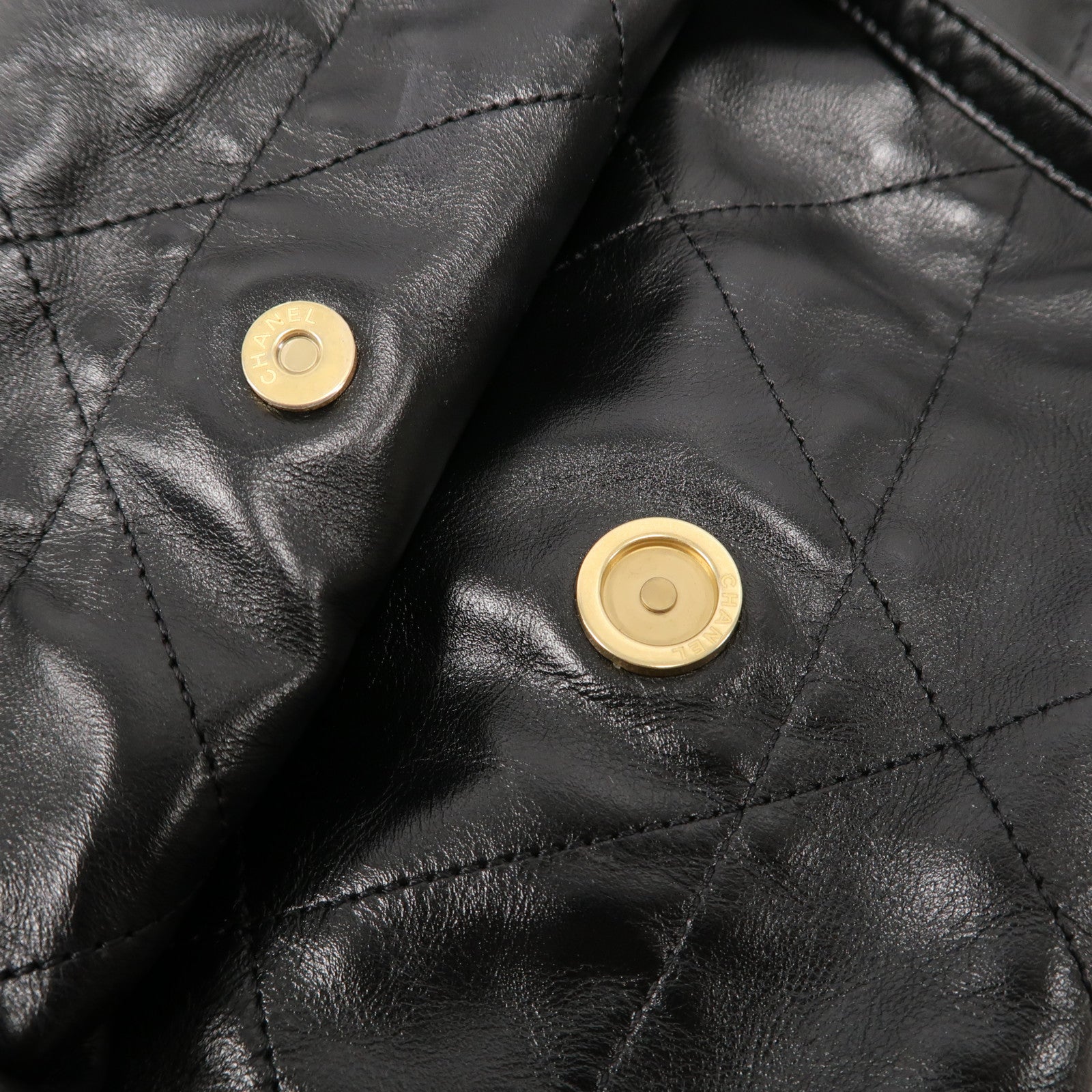 CHANEL 菱格羊皮皮革C22 Small金扣鏈帶肩背袋黑色