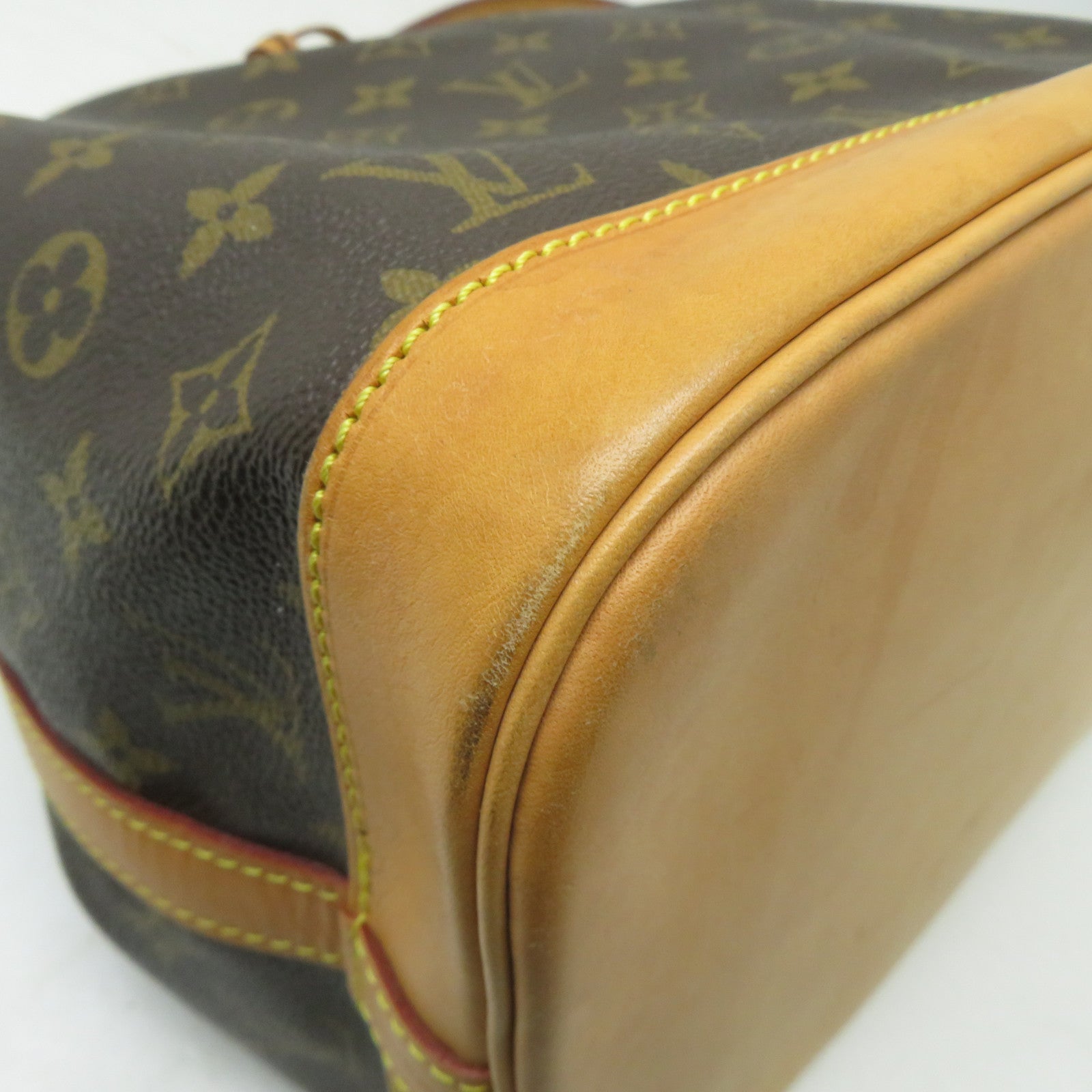 LOUIS VUITTON Monogram Petit Noe金扣肩背袋啡色