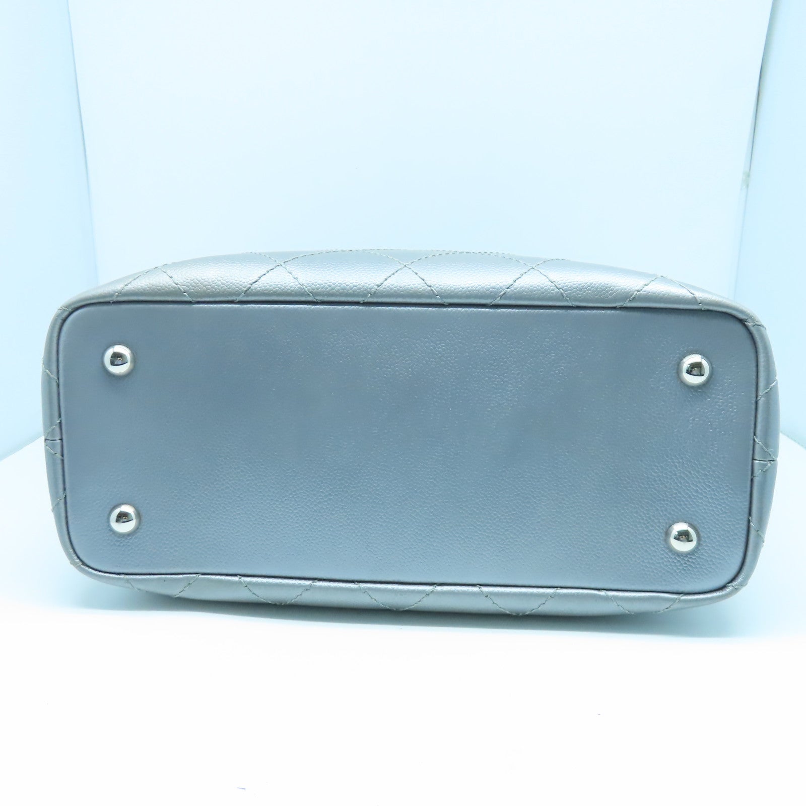 CHANEL 【激減優惠】菱格Caviar皮革Tote Bag銀扣手挽袋銀色