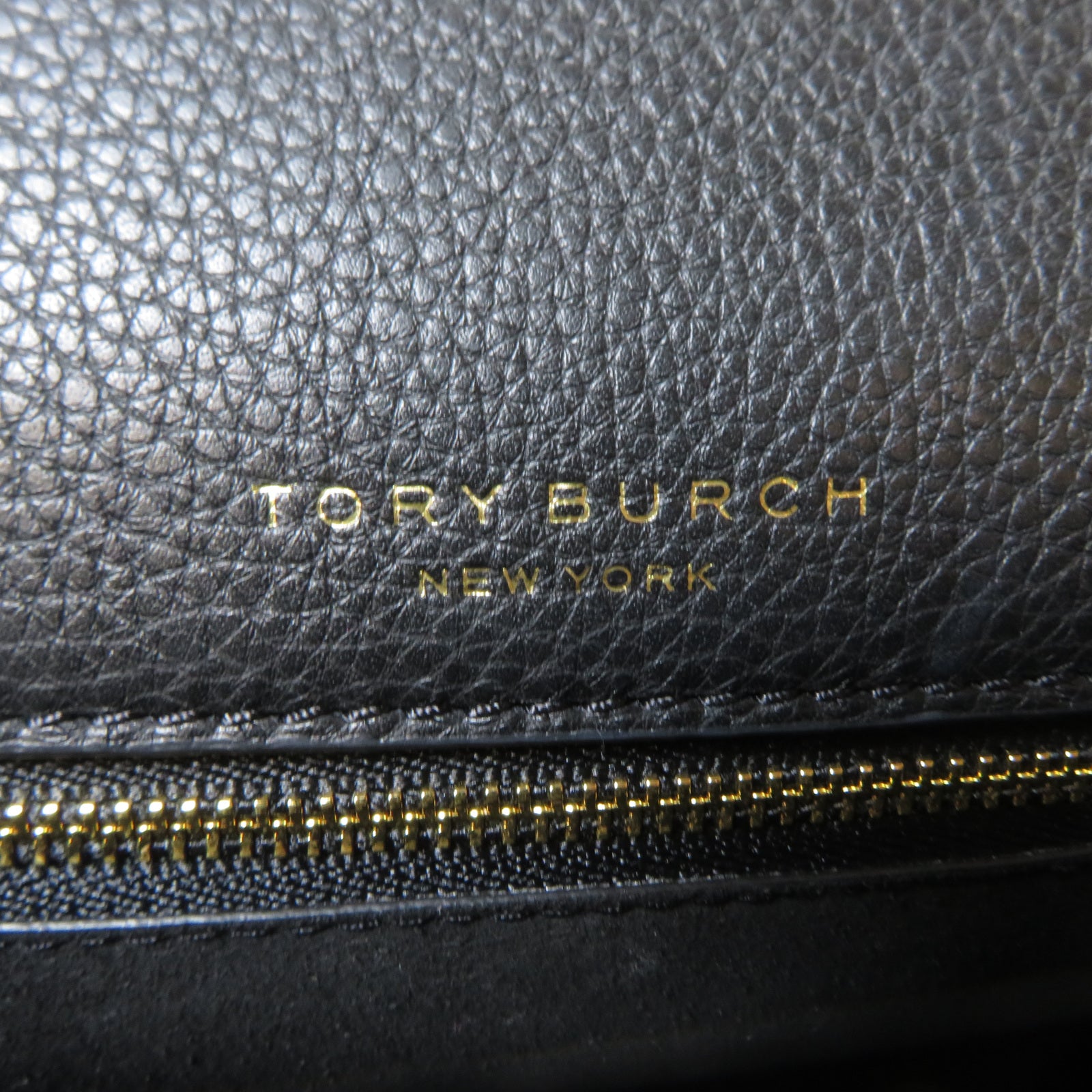 Tory Burch 牛皮皮革Logo-Plaque Leather Shoulder Bag金扣肩背袋黑色