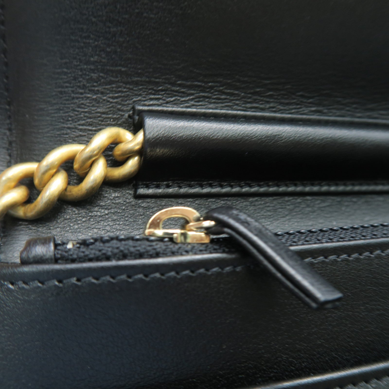 CHANEL rhombic cowhide leather Boy Chanel gold buckle chain shoulder bag black