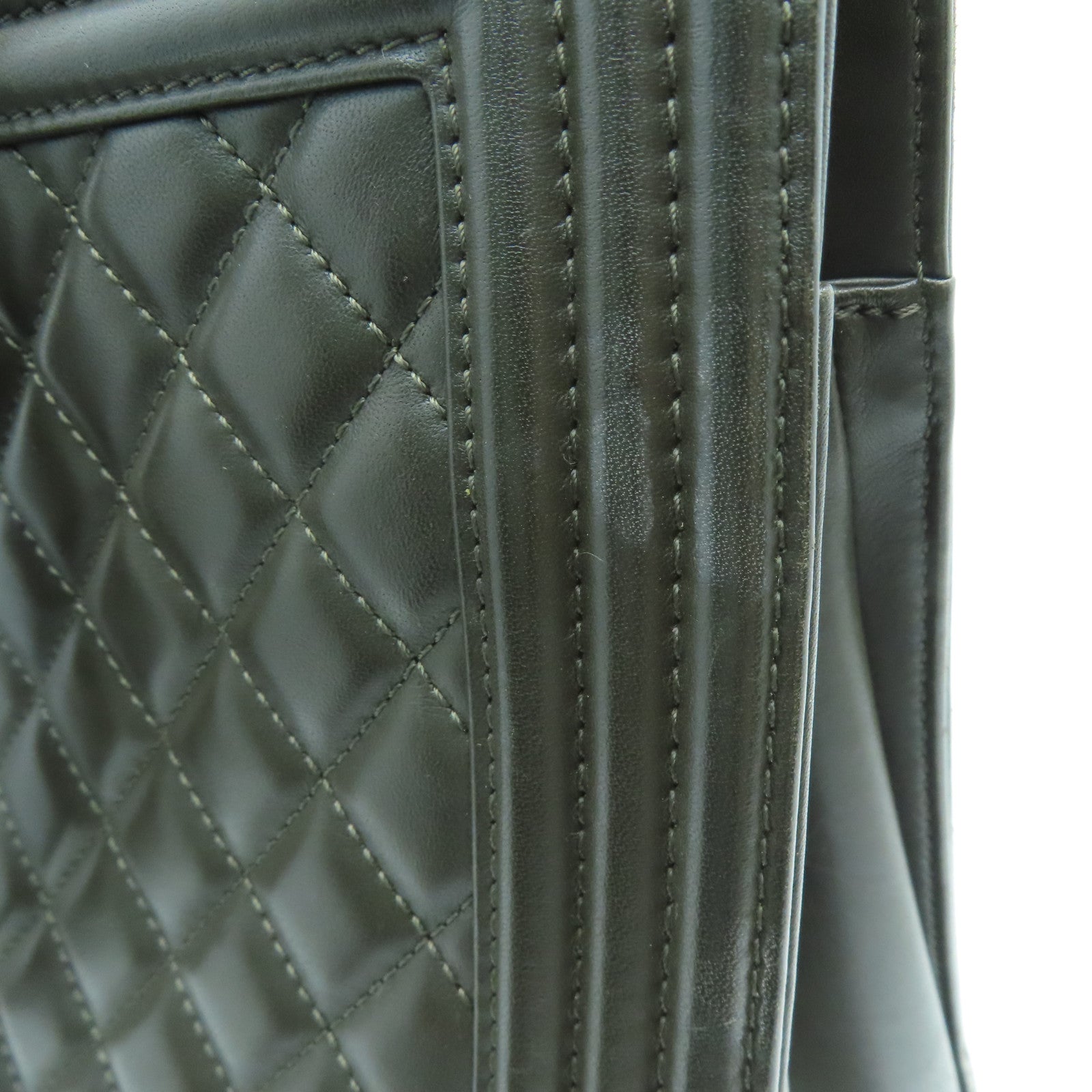 CHANEL 菱格牛皮皮革Boy Totebag金扣手挽袋深绿色