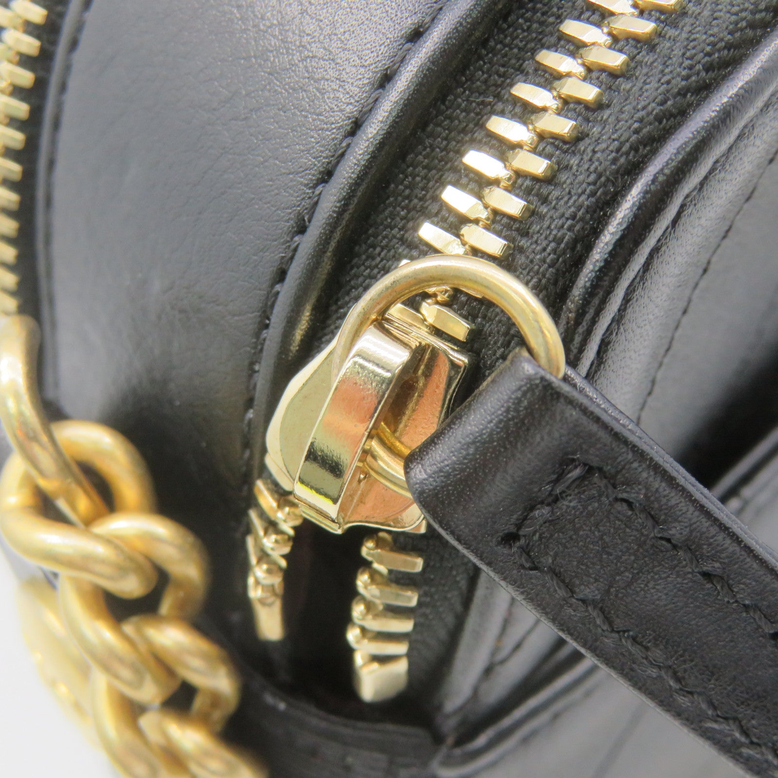 CHANEL 菱格牛皮皮革Camera Shoulder Bag金扣链带肩背袋黑色