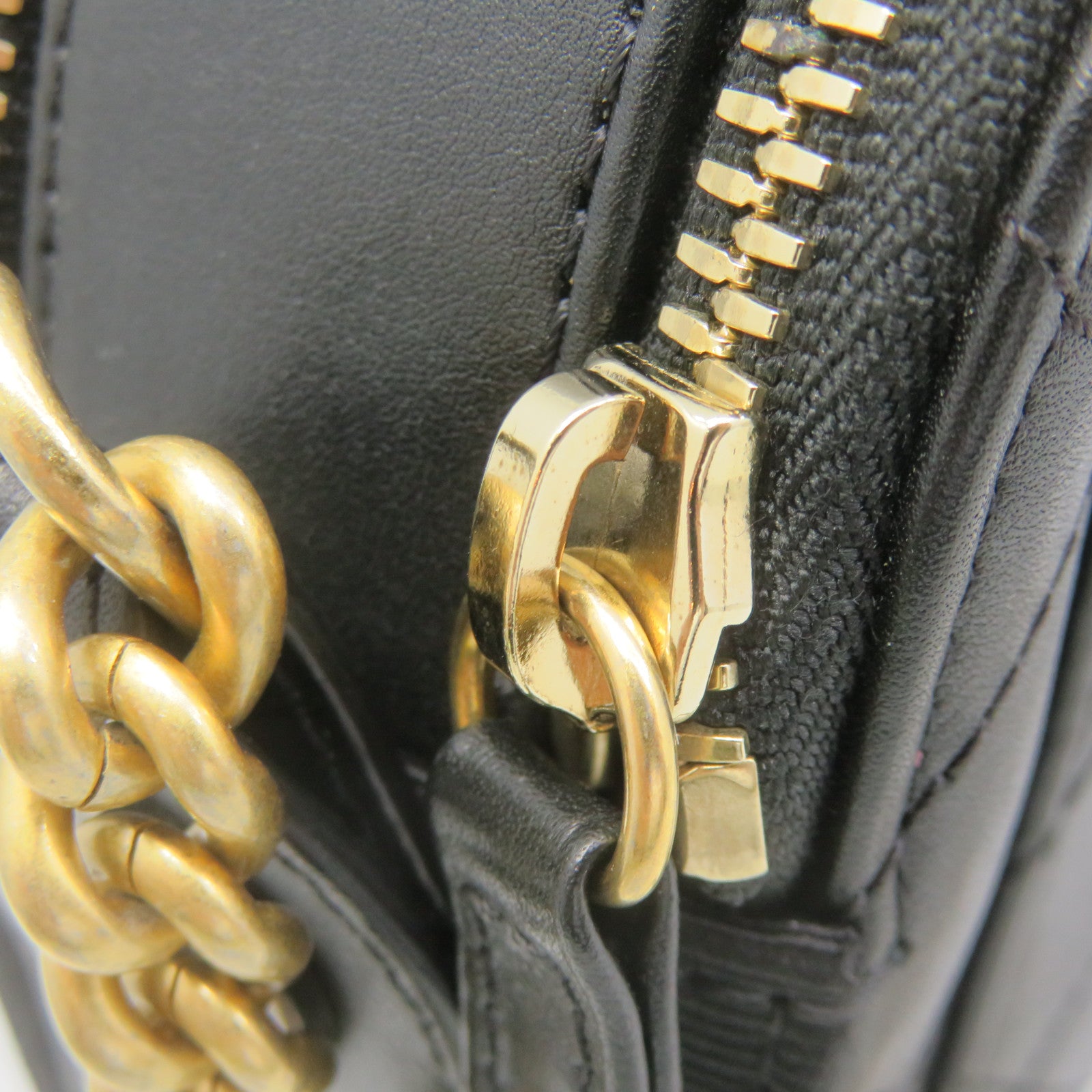 CHANEL 菱格牛皮皮革Camera Shoulder Bag金扣链带肩背袋黑色