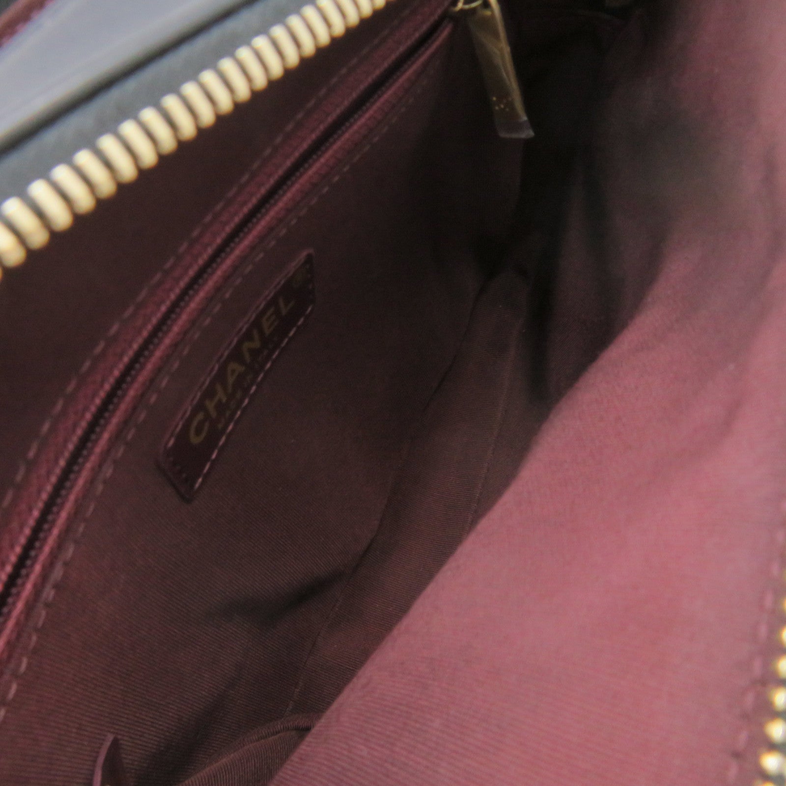 CHANEL 菱格牛皮皮革Camera Shoulder Bag金扣链带肩背袋黑色