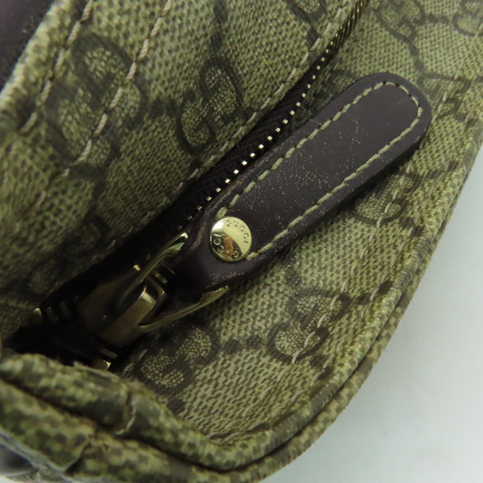 GUCCI 塗層帆布Shoulder Bag金扣肩背袋棕色