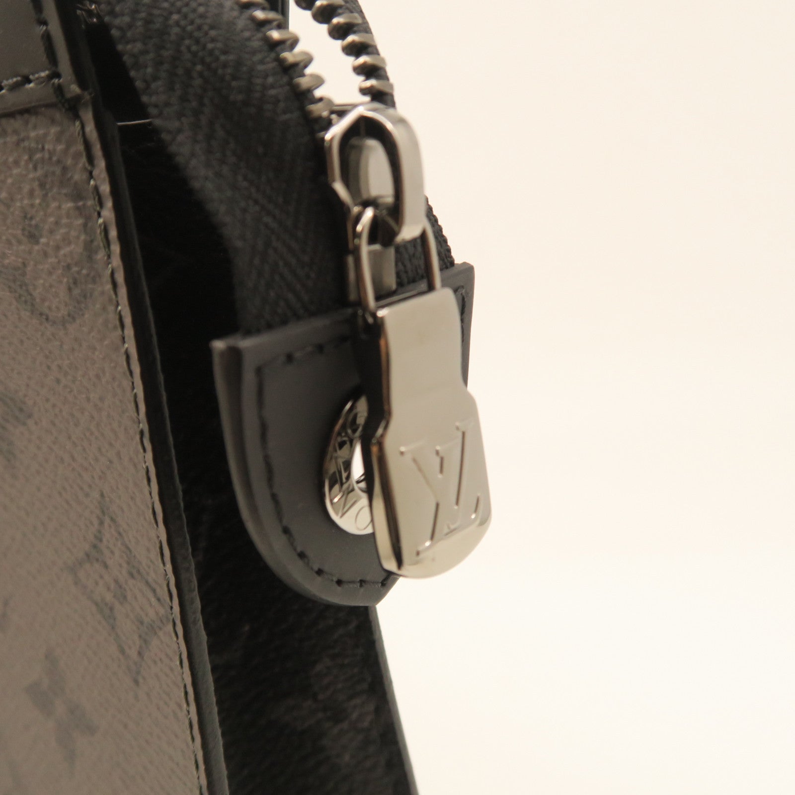 LOUIS VUITTON Monogram Pochette Voyage MM Silver Buckle Handbag Gray