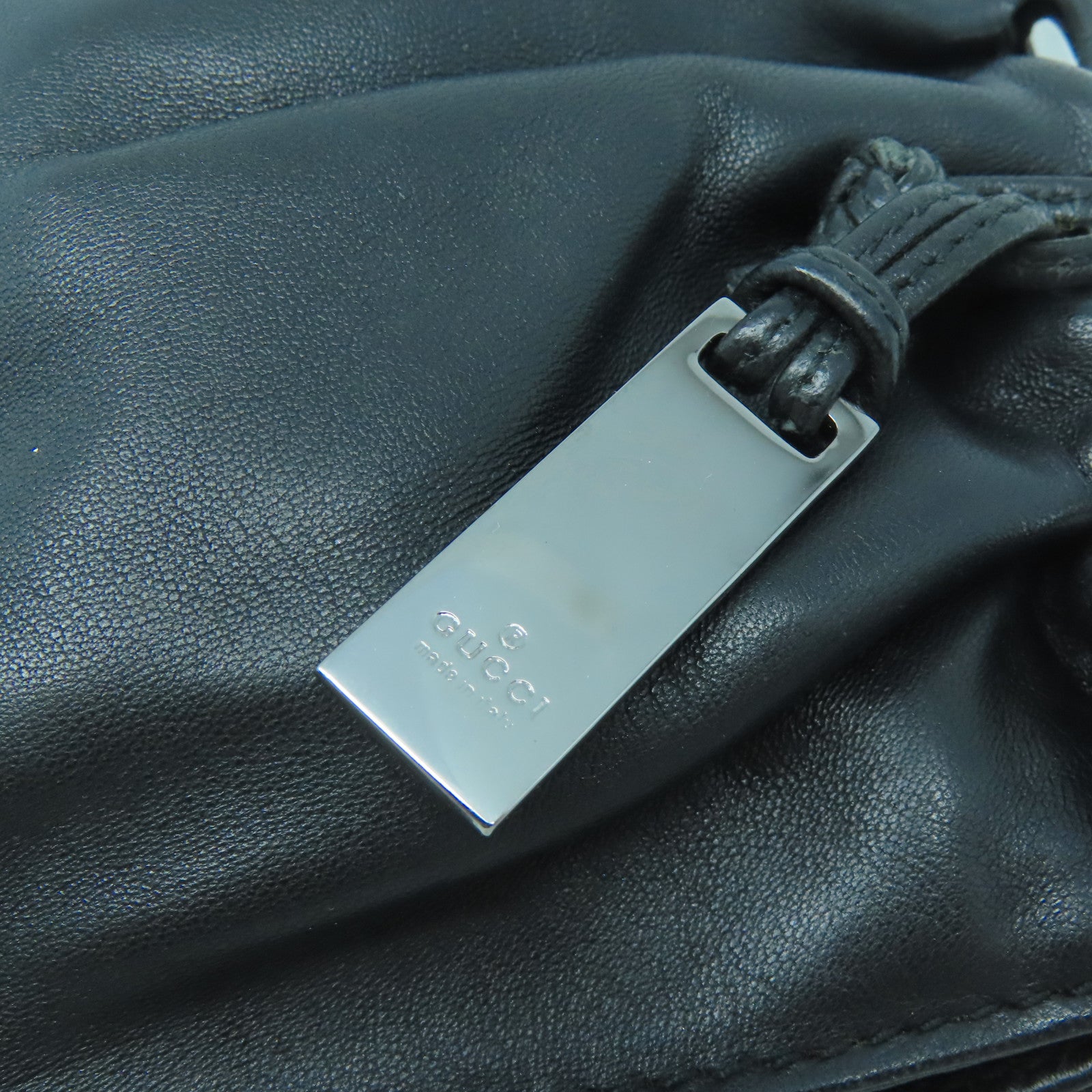 GUCCI 牛皮皮革Pouch銀扣手拿包黑色