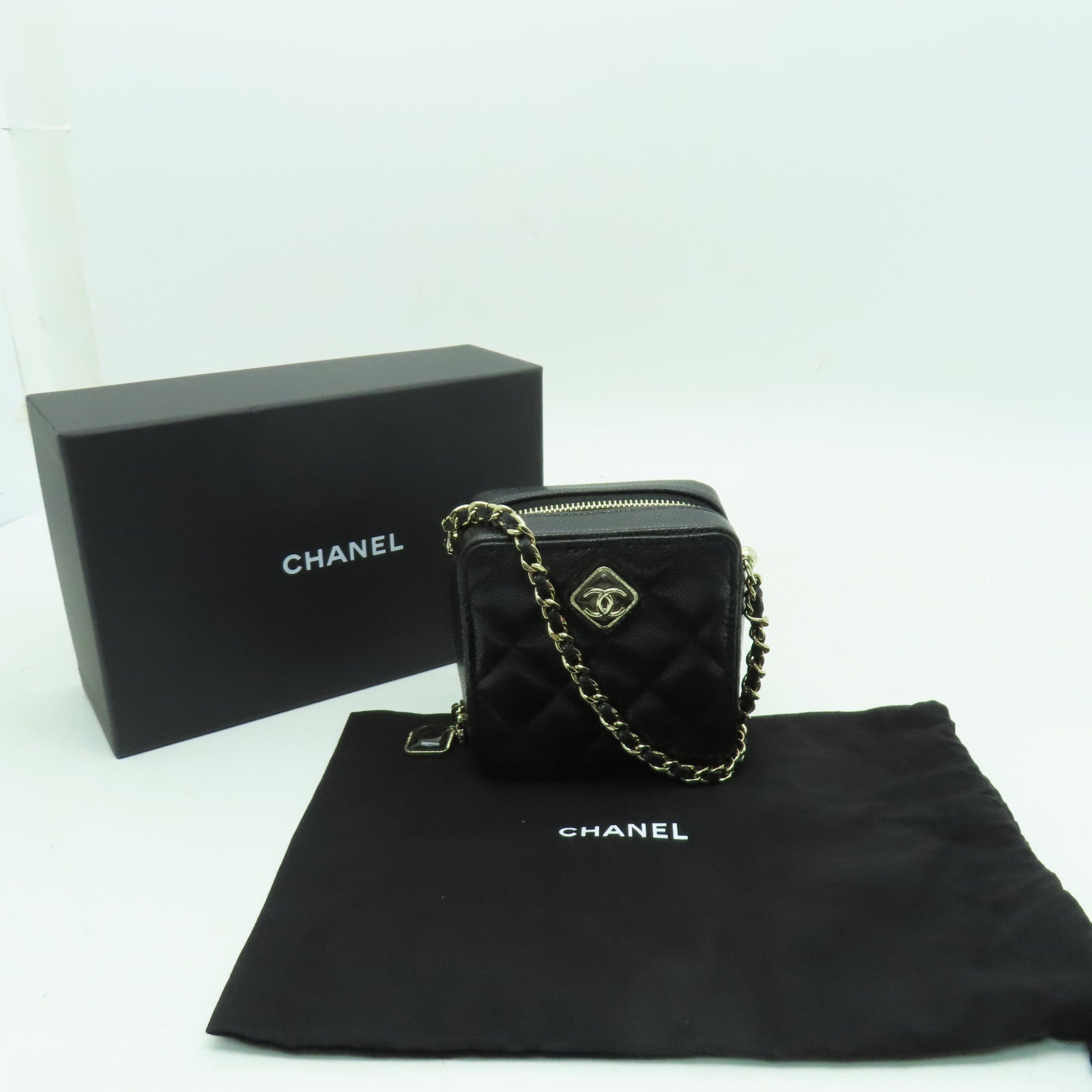 CHANEL 菱格Caviar皮革Mini Chain Shoulder金扣鏈帶肩背袋黑色