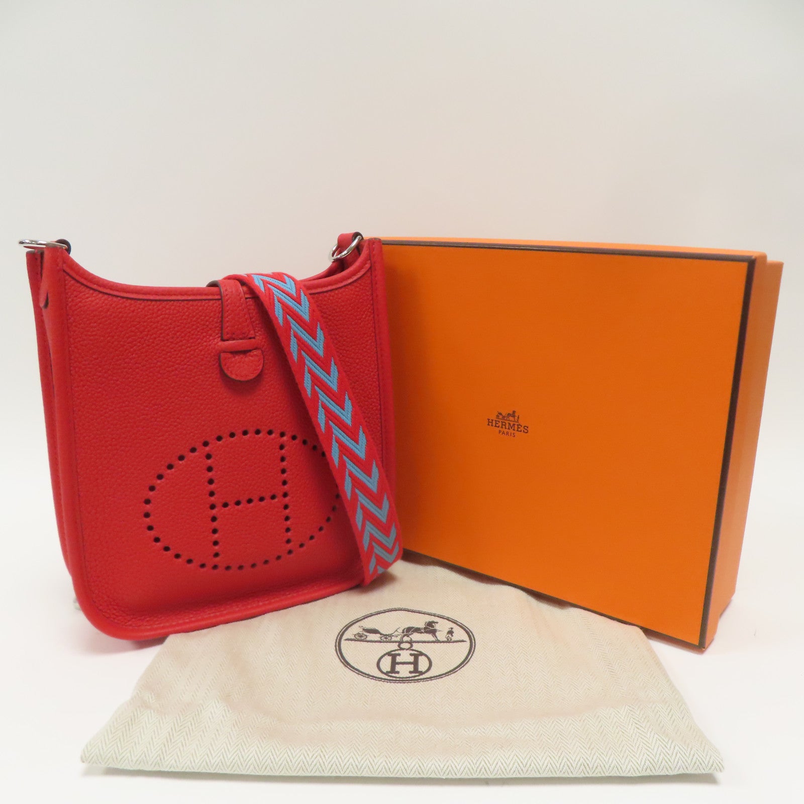 HERMES Clemence皮革Evelyne TPM銀扣肩背袋紅色