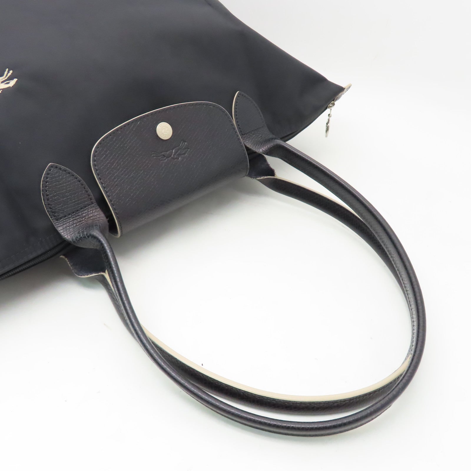 Longchamp 尼龍Shoulder Bag銀扣肩背袋黑色/米色