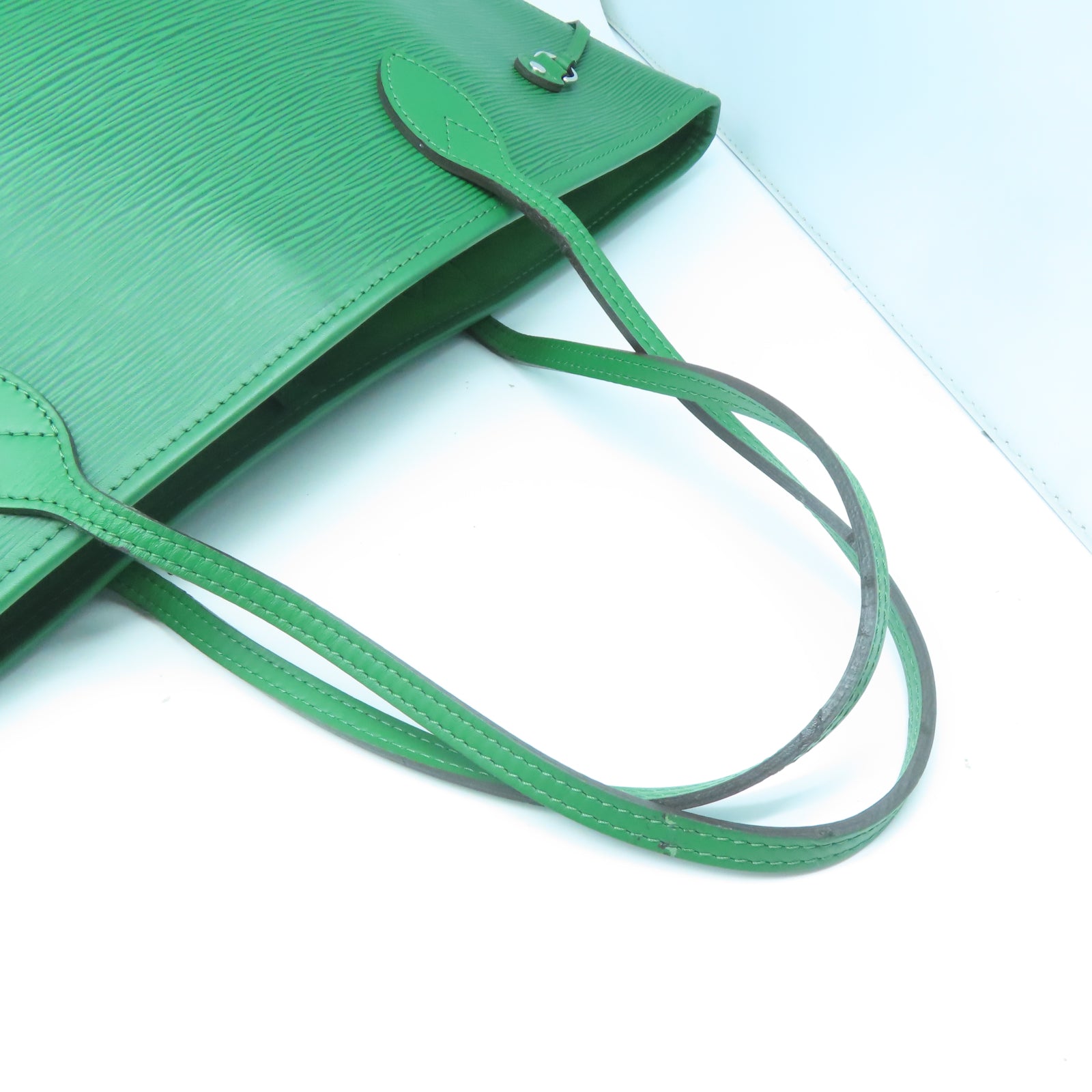 LOUIS VUITTON Epi Neverfull MM銀扣手挽袋綠色