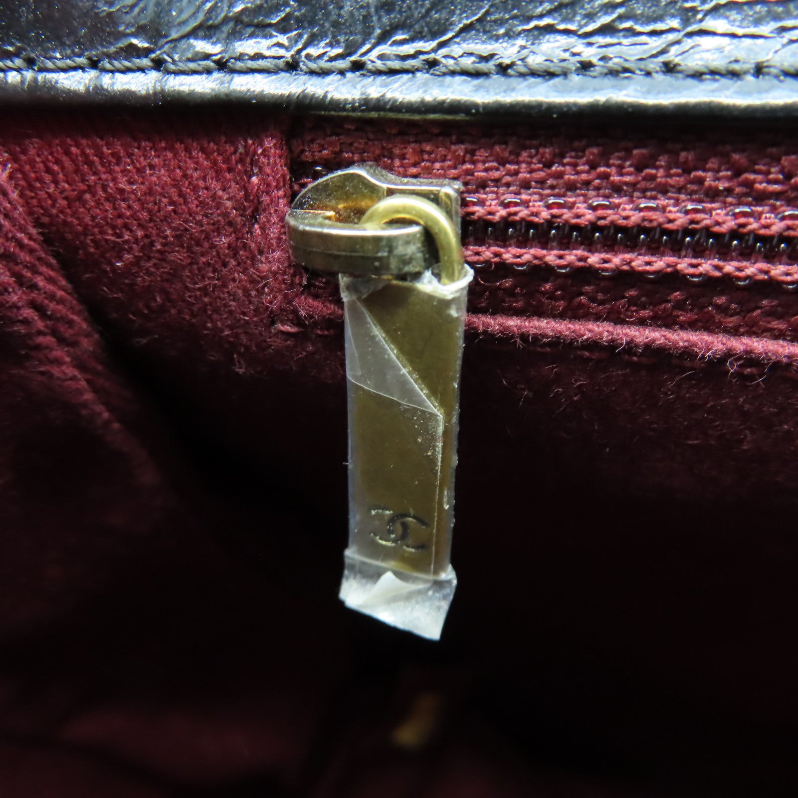 CHANEL 菱格牛皮皮革Chain Shoulder金扣鏈帶肩背袋黑色