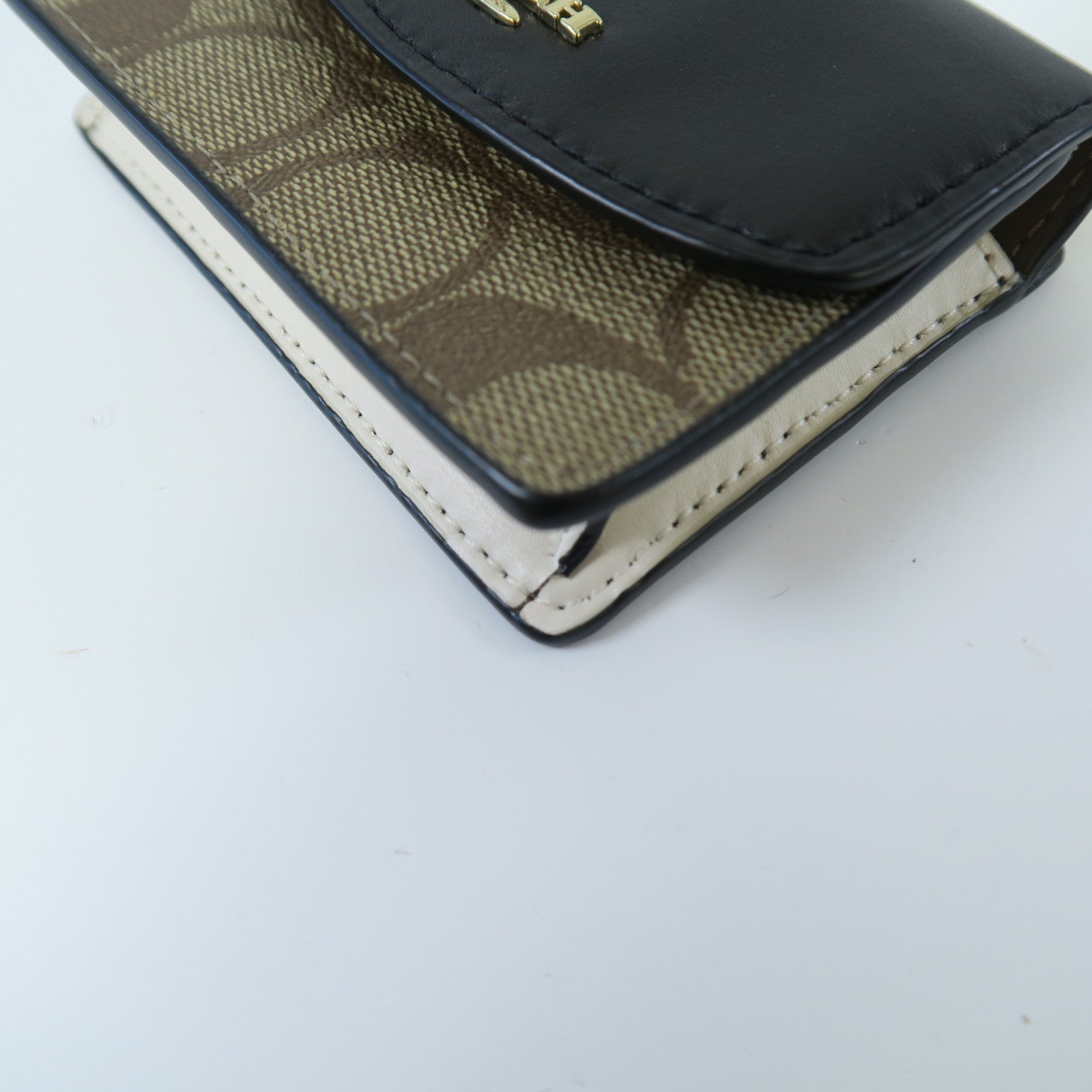 COACH 皮革Card Bag金扣卡片套黑色/啡色