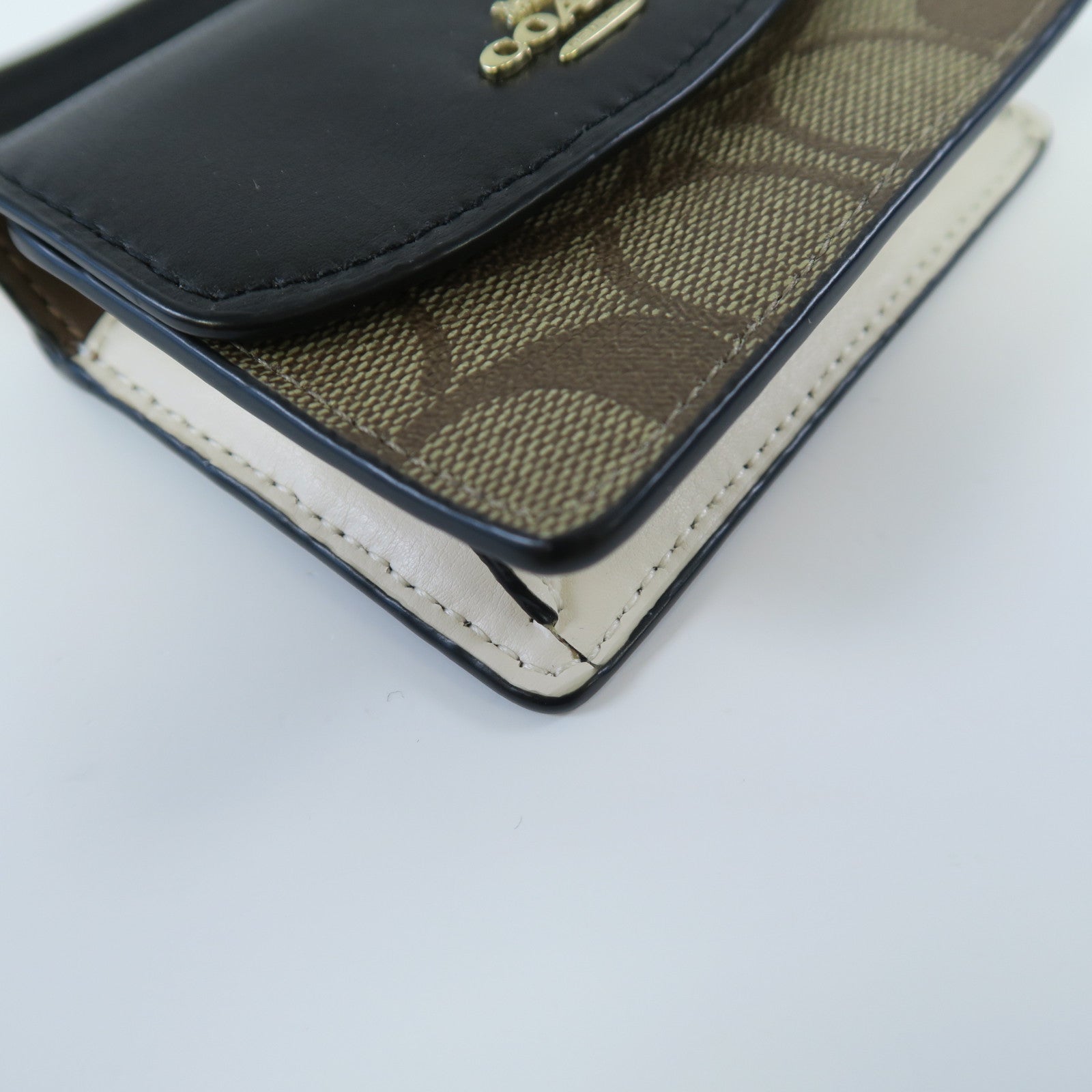 COACH 皮革Card Bag金扣卡片套黑色/啡色