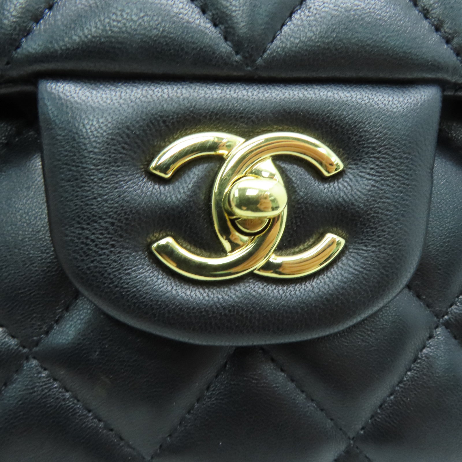 CHANEL 菱格羊皮皮革Classic Jumbo金扣肩背袋黑色