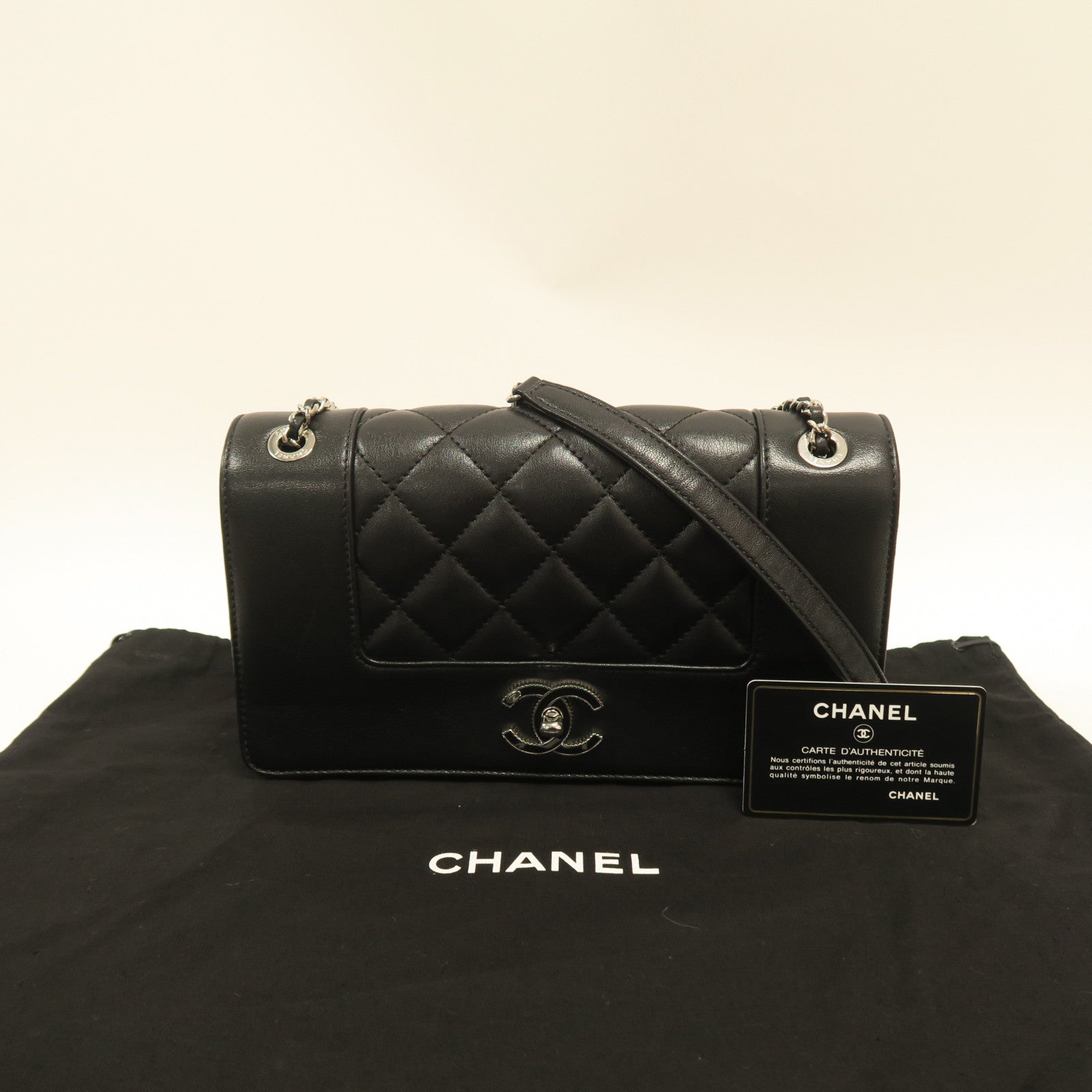 CHANEL 菱格牛皮皮革Chain Shoulder銀扣鏈帶肩背袋黑色