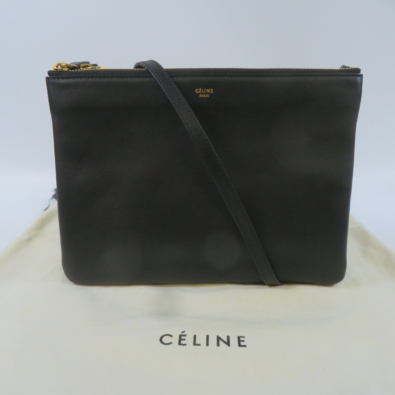 CELINE 牛皮皮革Trio金扣肩背袋黑色