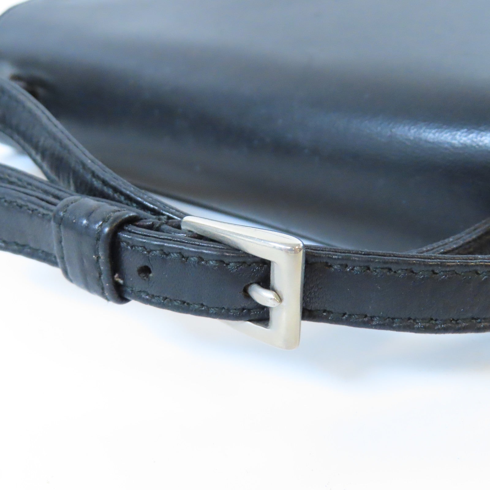 PRADA 牛皮皮革Handbag銀扣手挽袋黑色