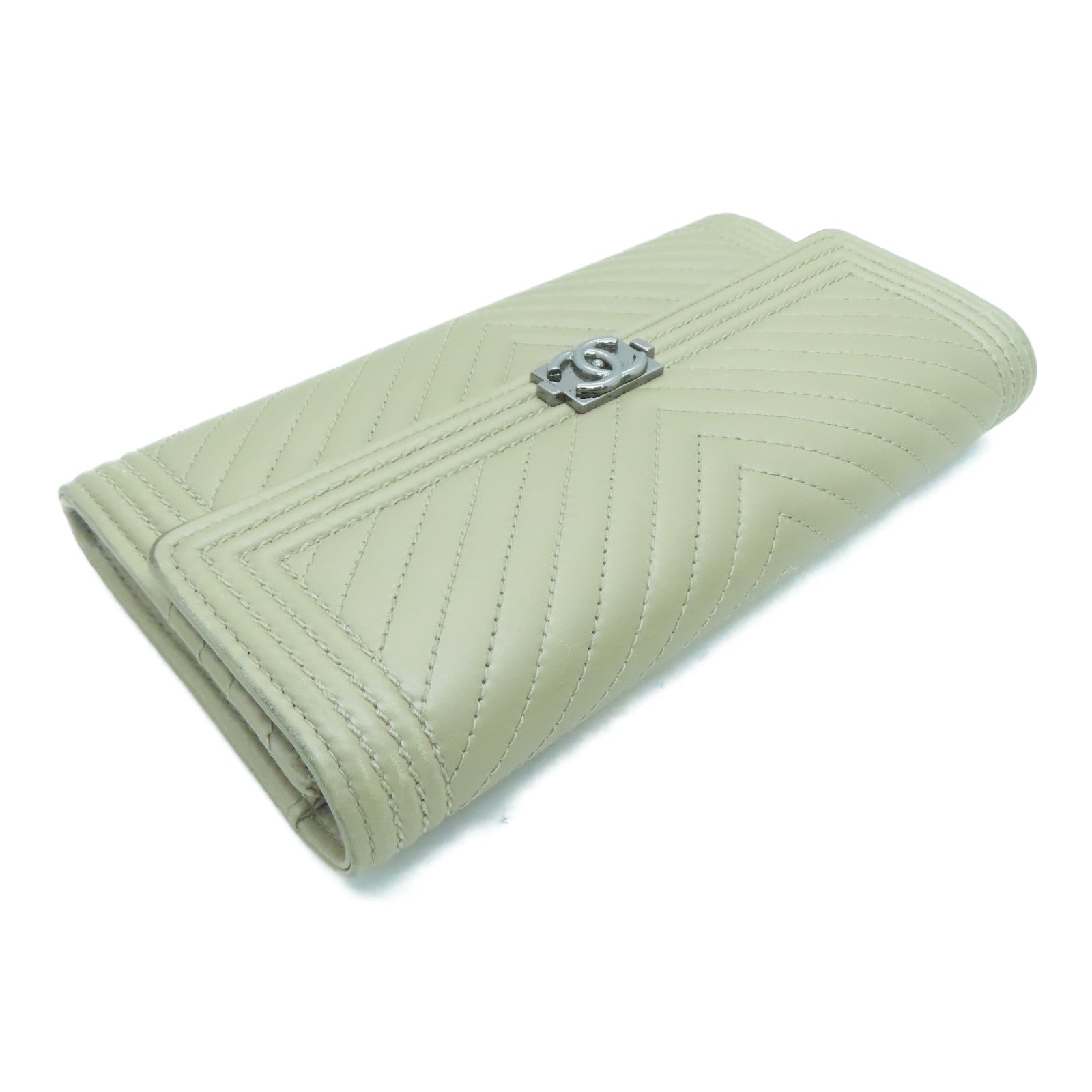 CHANEL 牛皮皮革Boy Long Wallet銀扣長錢包卡其色