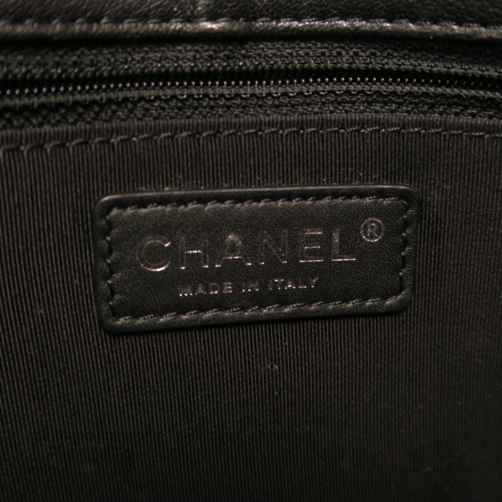CHANEL 菱格牛皮皮革Chain Shoulder銀扣鏈帶肩背袋黑色