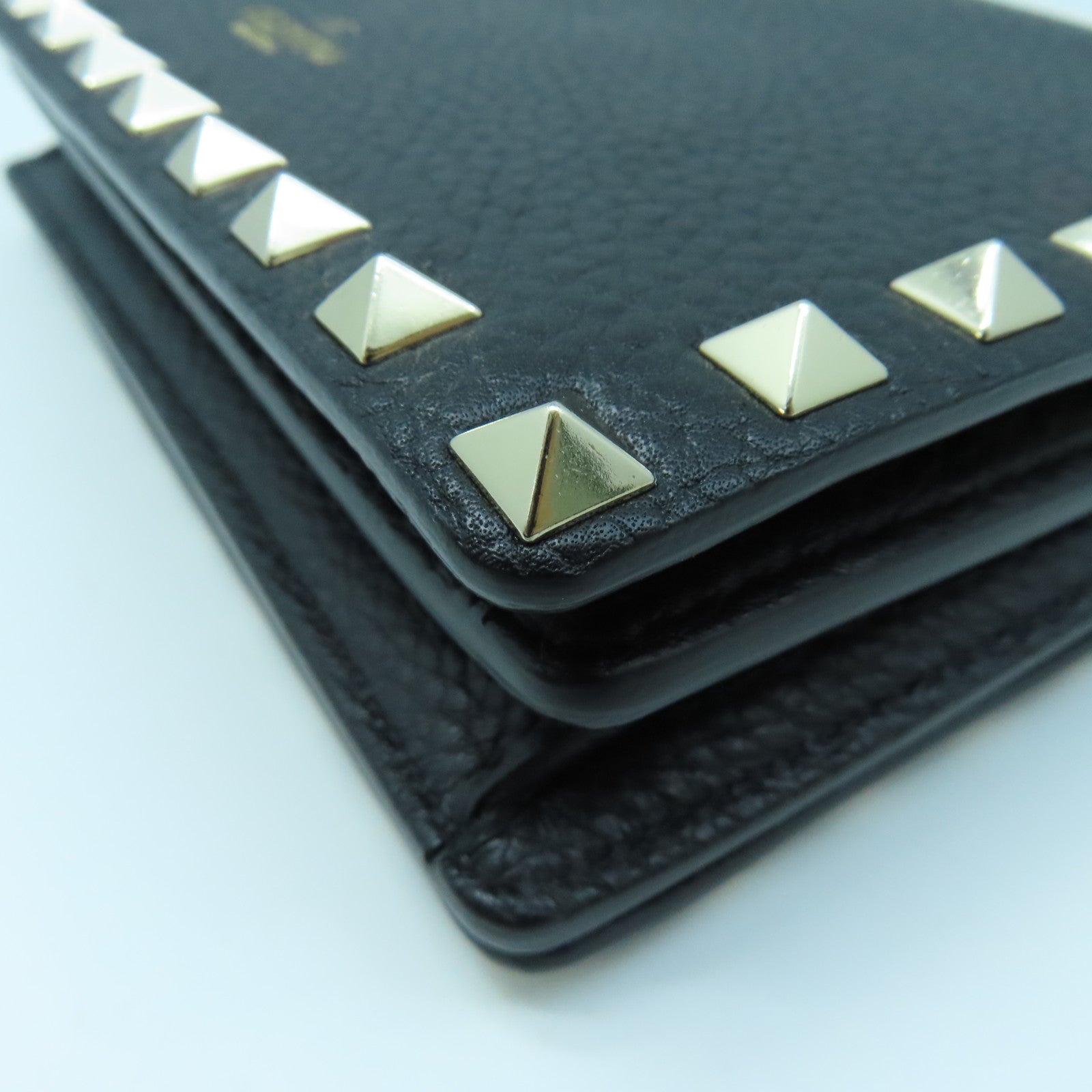 Valentino Leather Chain Shoulder Gold Buckle Chain Shoulder Bag Black