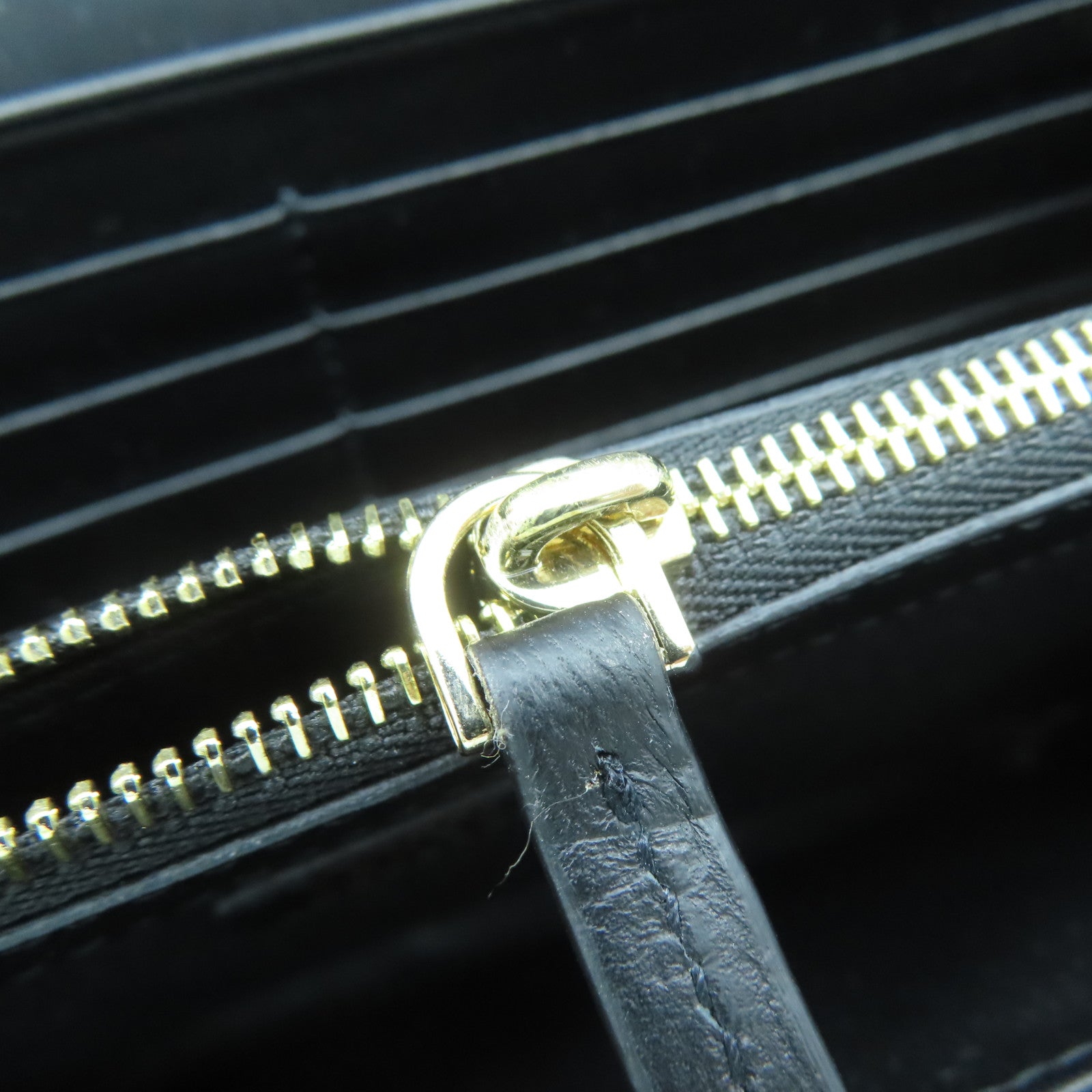 VERSACE 牛皮皮革Wallet On Chain金扣鏈帶肩背袋黑色