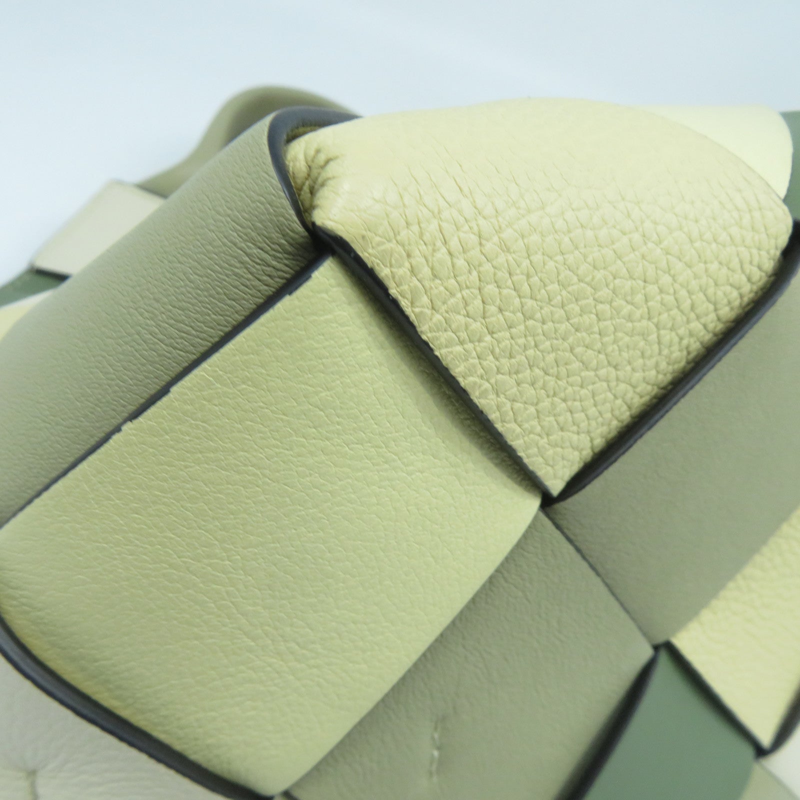 LOEWE 牛皮皮革Hand Bag金扣手挽袋綠色/米色