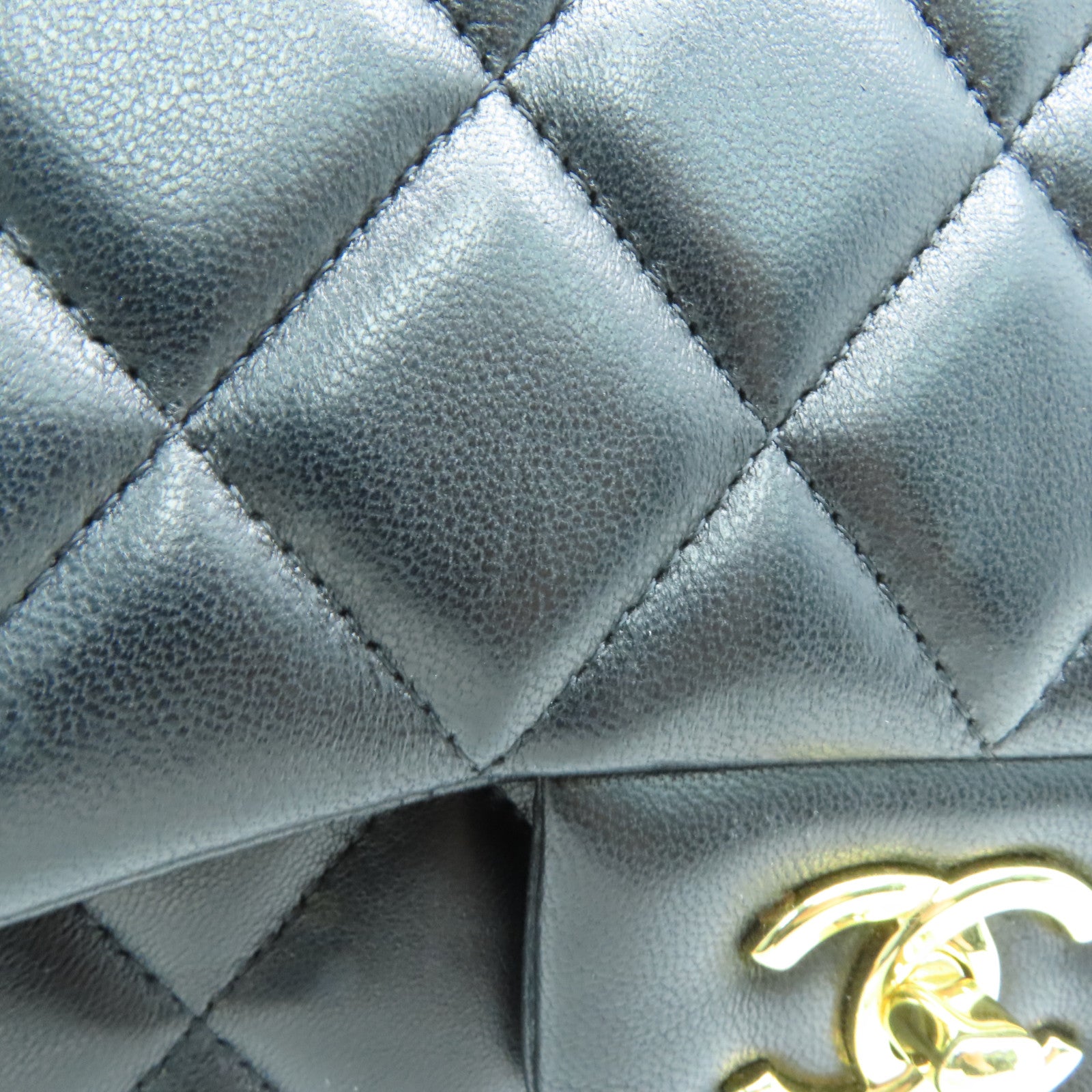 CHANEL 菱格羊皮皮革Classic Jumbo金扣肩背袋黑色