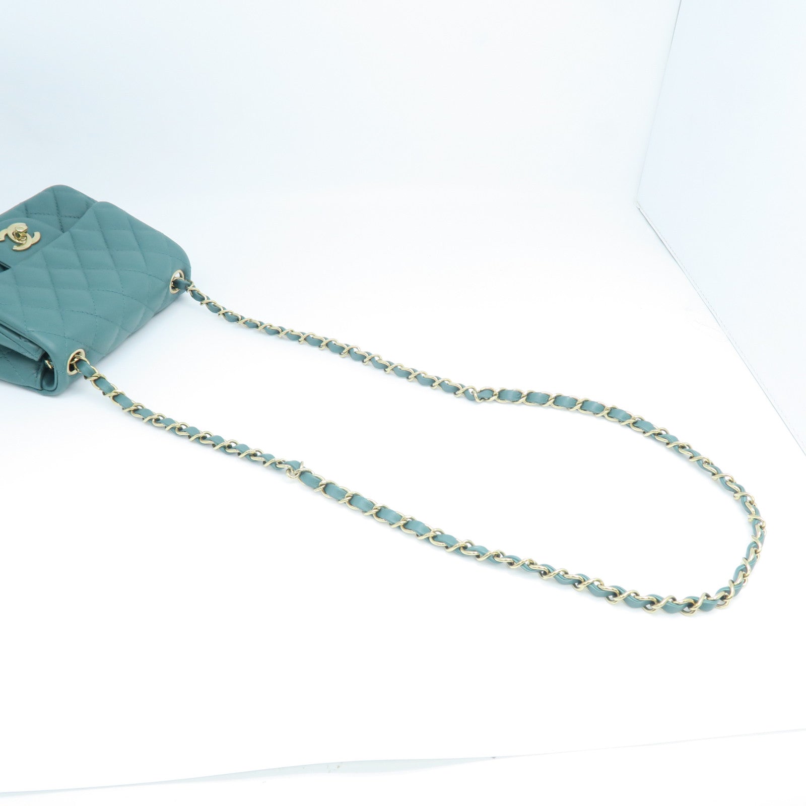 CHANEL rhombic cowhide leather Mini 17cm gold buckle chain shoulder bag green