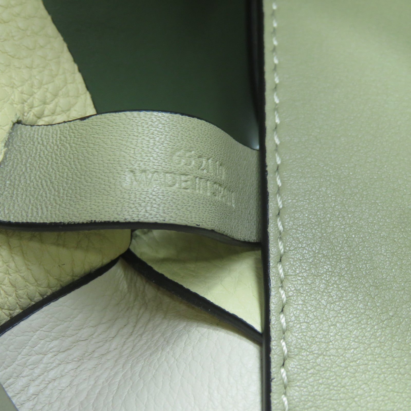 LOEWE 牛皮皮革Hand Bag金扣手挽袋綠色/米色