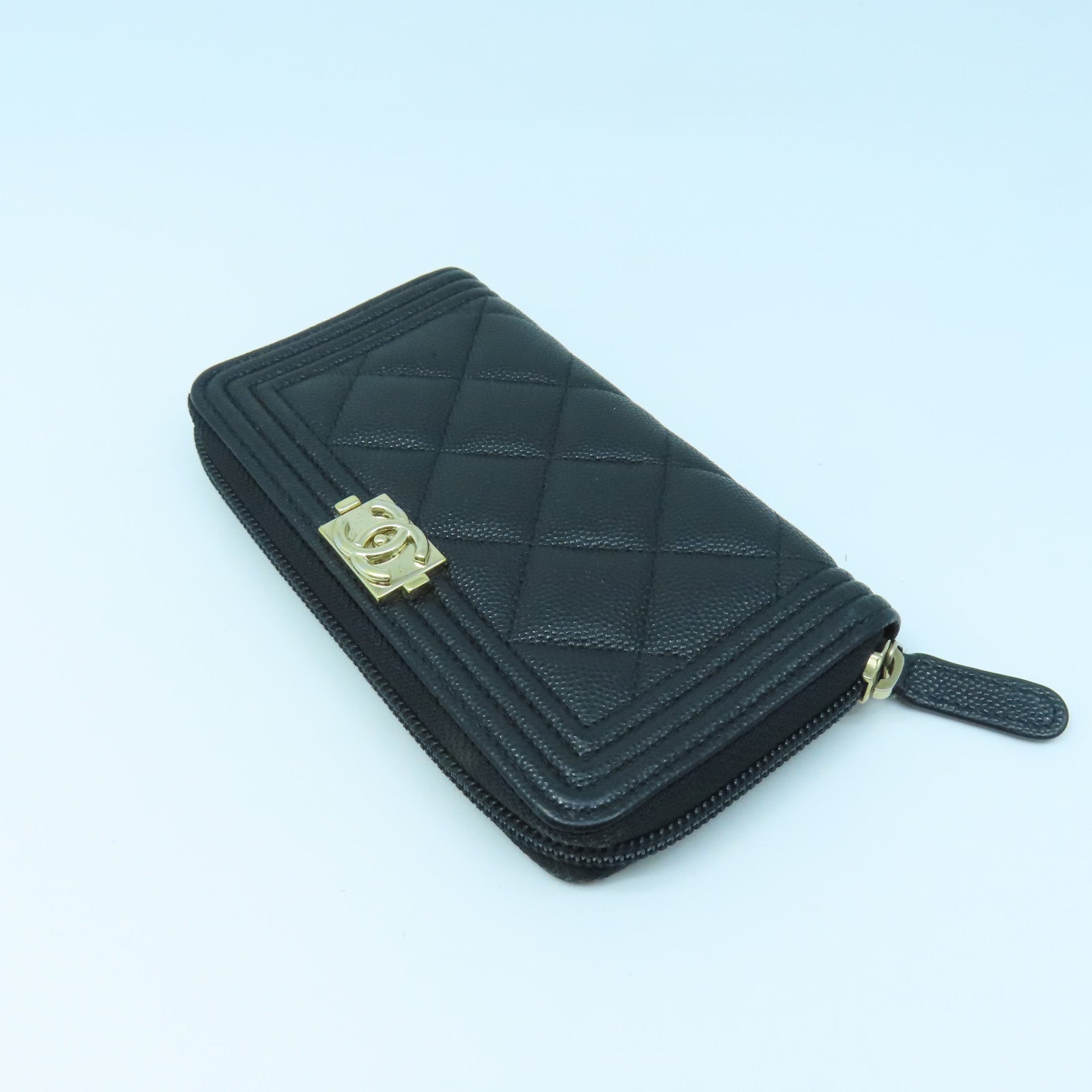 CHANEL Rhombus Caviar Leather Boy Round Wallet Gold Buckle Wallet Black